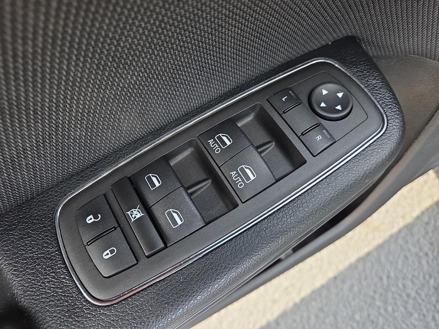 2018 Destroyer Gray Clearcoat - PDN /Black - X9 Dodge Charger SXT RWD (2C3CDXBG3JH) with an Pentastar 3.6L V-6 DOHC, variable valve control, regular unleaded, engine with 292HP engine, located at 4711 Ave Q, Lubbock, TX, 79412, (806) 687-2362, 33.551304, -101.855293 - Photo#20