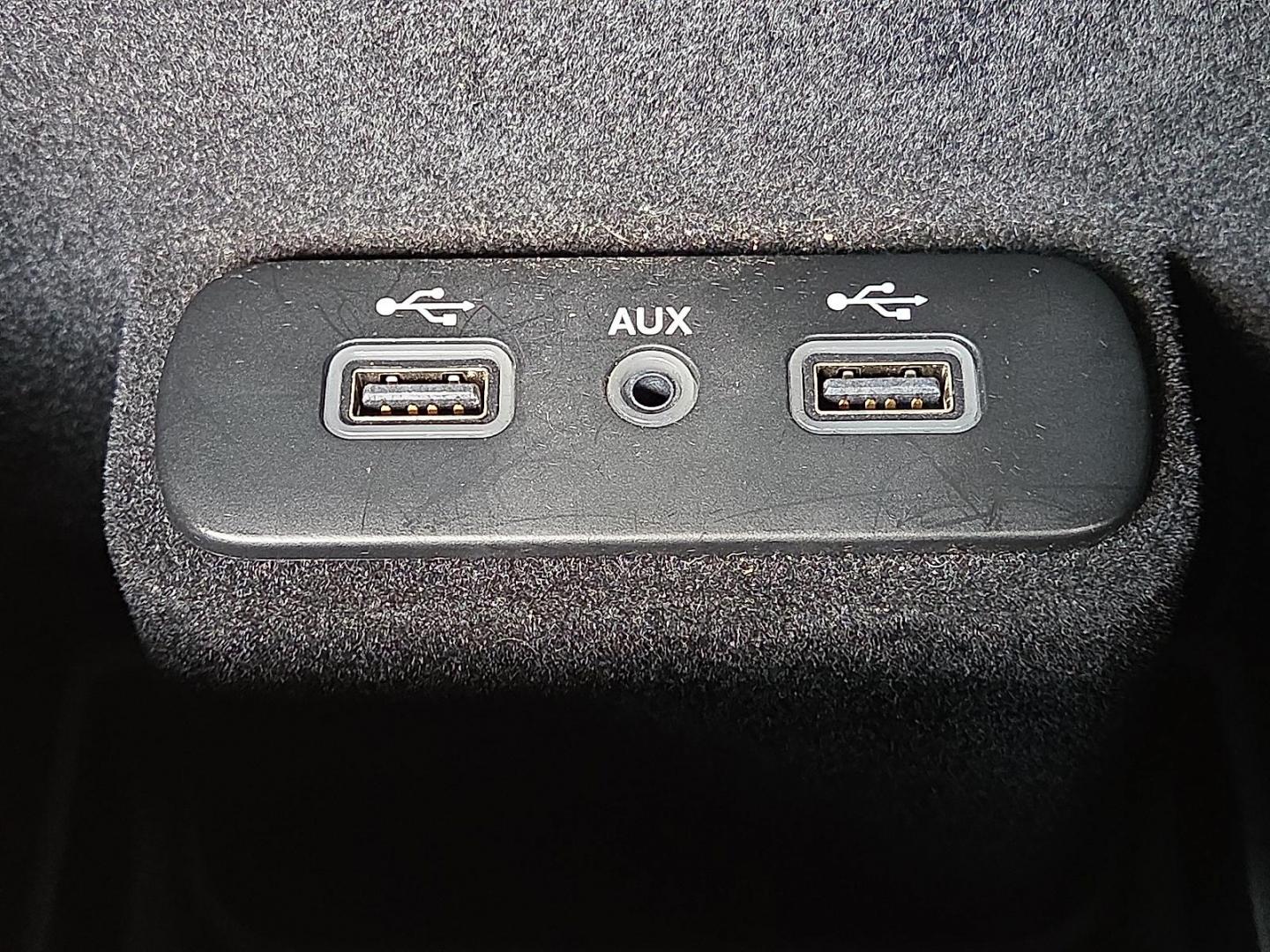 2018 Destroyer Gray Clearcoat - PDN /Black - X9 Dodge Charger SXT RWD (2C3CDXBG3JH) with an Pentastar 3.6L V-6 DOHC, variable valve control, regular unleaded, engine with 292HP engine, located at 4711 Ave Q, Lubbock, TX, 79412, (806) 687-2362, 33.551304, -101.855293 - Photo#27