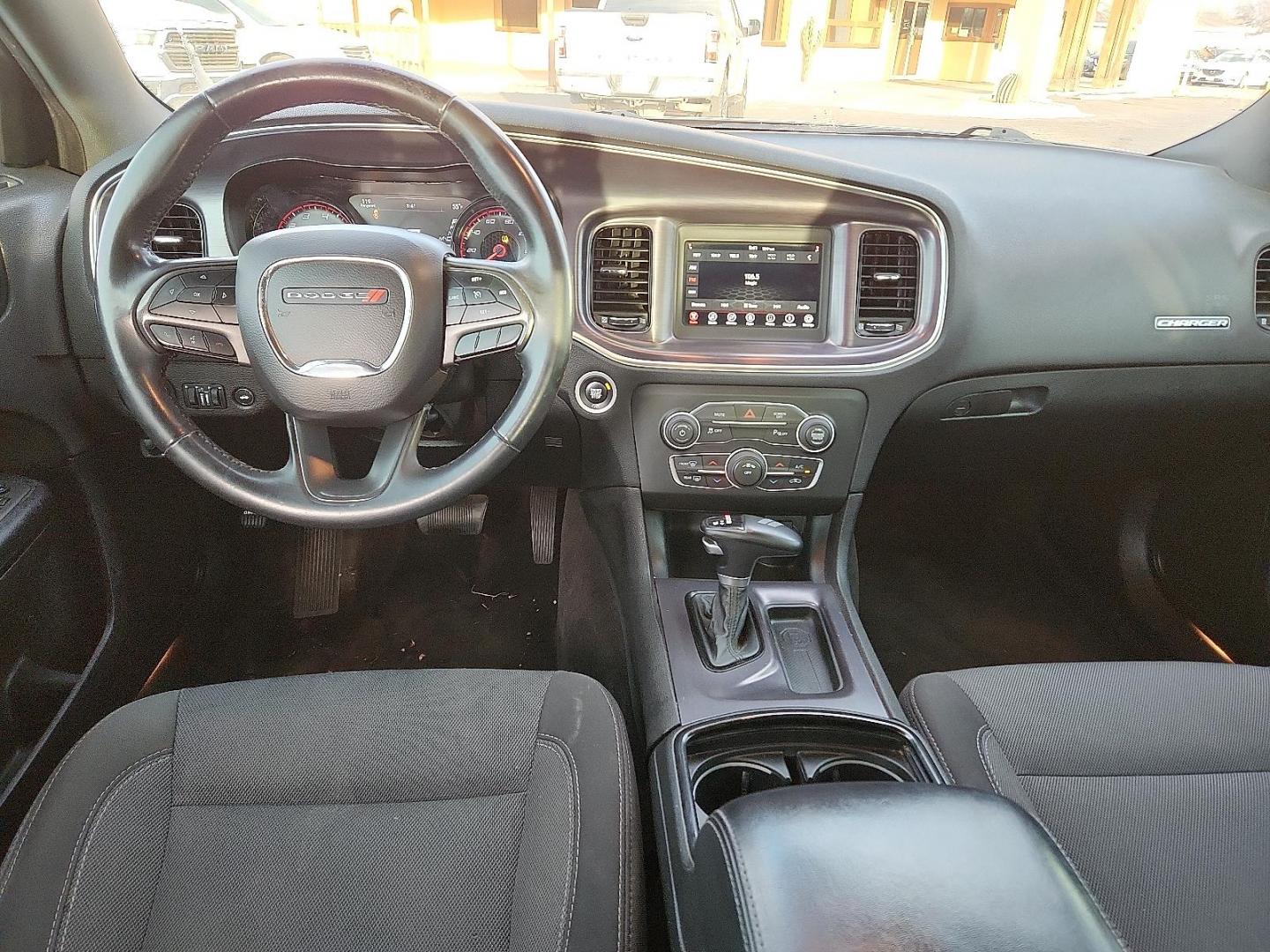 2018 GRAY Dodge Charger SXT RWD (2C3CDXBG3JH) with an Pentastar 3.6L V-6 DOHC, variable valve control, regular unleaded, engine with 292HP engine, located at 4711 Ave Q, Lubbock, TX, 79412, (806) 687-2362, 33.551304, -101.855293 - Photo#9