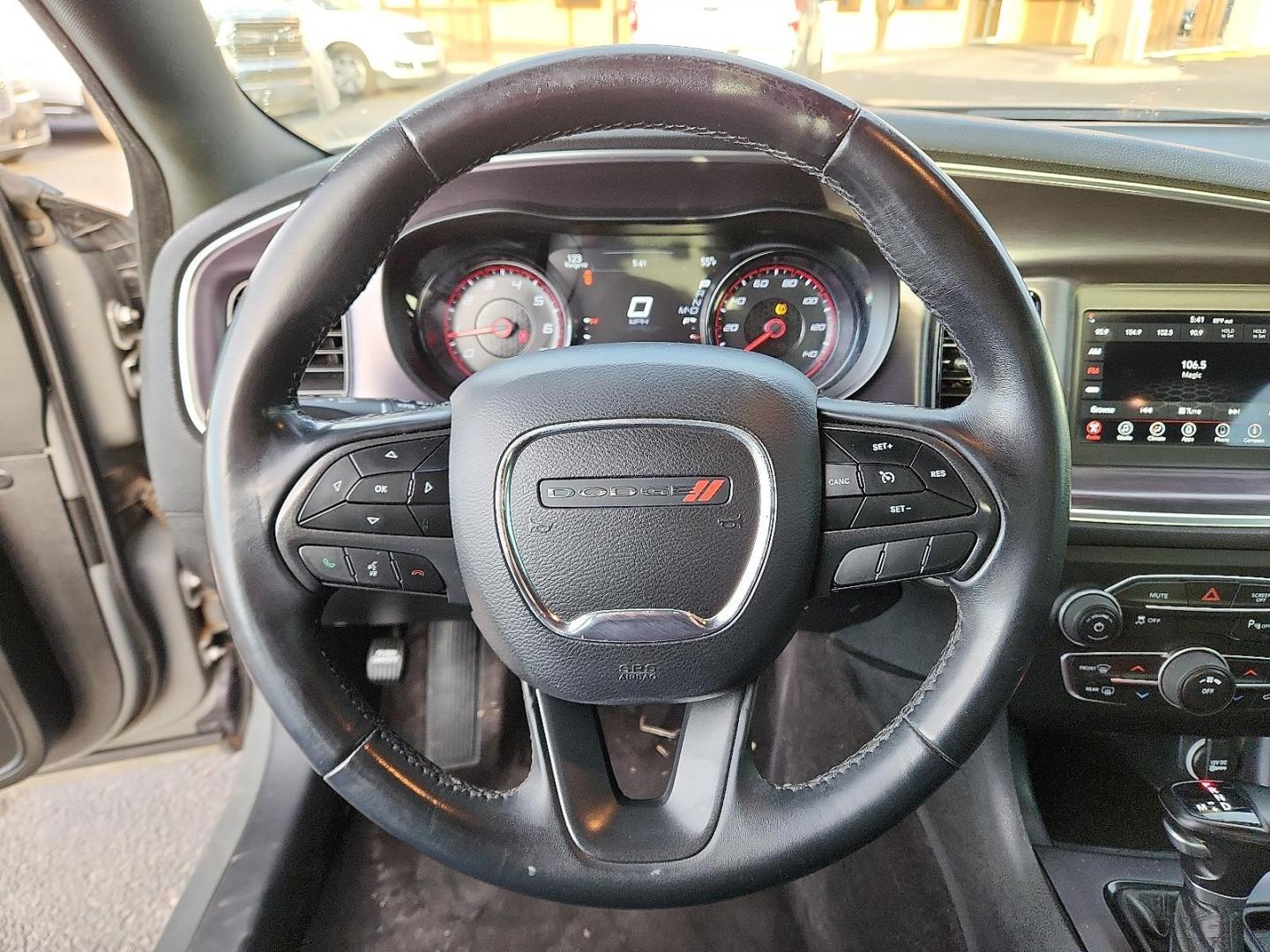 2018 GRAY Dodge Charger SXT RWD (2C3CDXBG3JH) with an Pentastar 3.6L V-6 DOHC, variable valve control, regular unleaded, engine with 292HP engine, located at 4711 Ave Q, Lubbock, TX, 79412, (806) 687-2362, 33.551304, -101.855293 - Photo#15