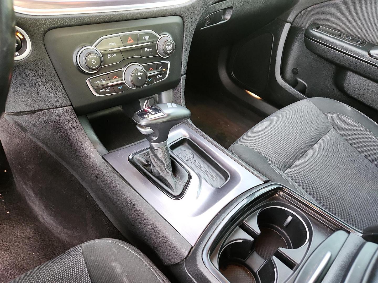 2018 GRAY Dodge Charger SXT RWD (2C3CDXBG3JH) with an Pentastar 3.6L V-6 DOHC, variable valve control, regular unleaded, engine with 292HP engine, located at 4711 Ave Q, Lubbock, TX, 79412, (806) 687-2362, 33.551304, -101.855293 - Photo#16