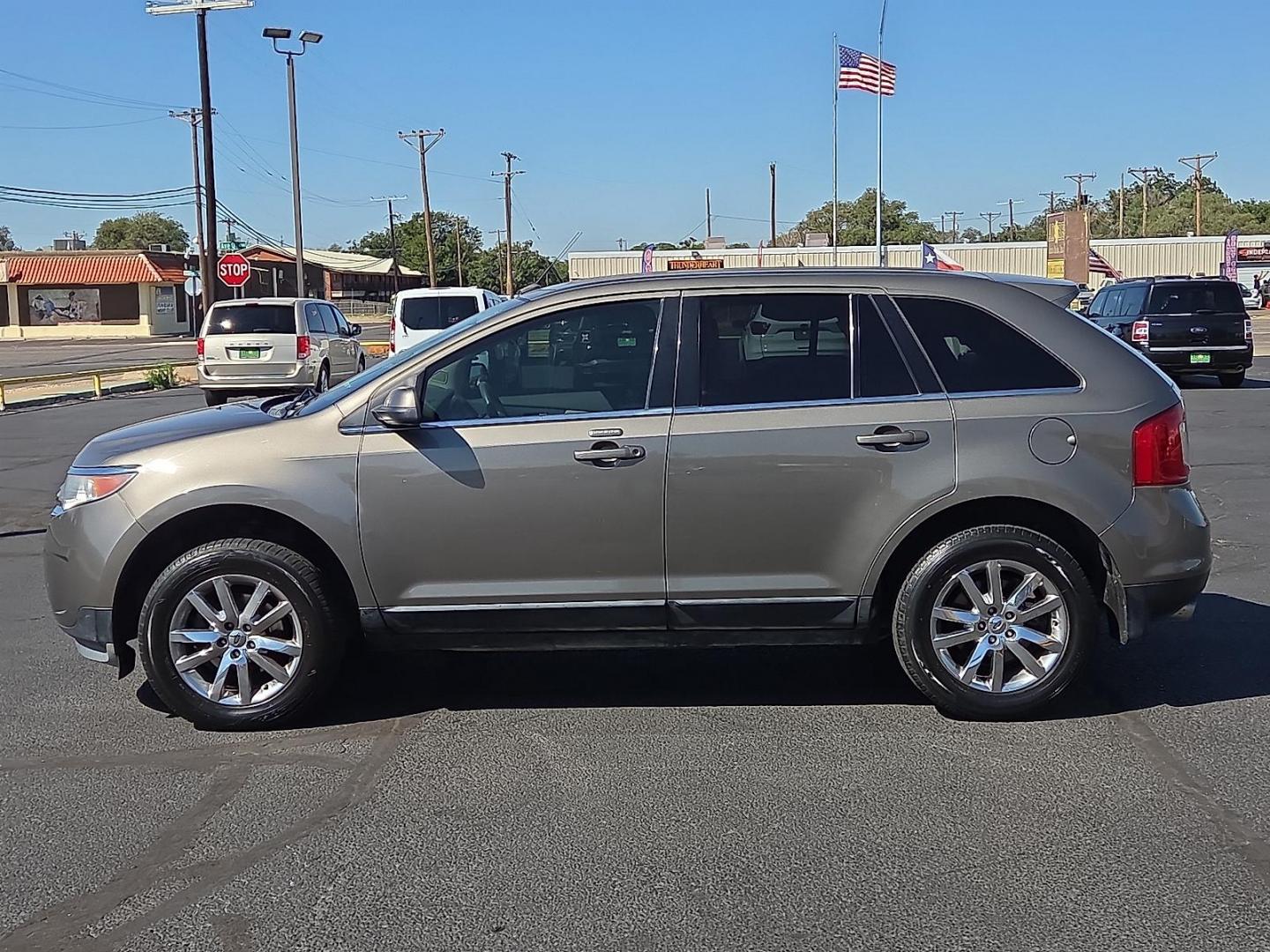 2014 Sunset Metallic - D7 /Medium Light Stone - GL Ford Edge Limited (2FMDK3KC1EB) with an 3.5L V-6 DOHC, variable valve control, regular unleaded, engine with 285HP engine, located at 4711 Ave Q, Lubbock, TX, 79412, (806) 687-2362, 33.551304, -101.855293 - Photo#1