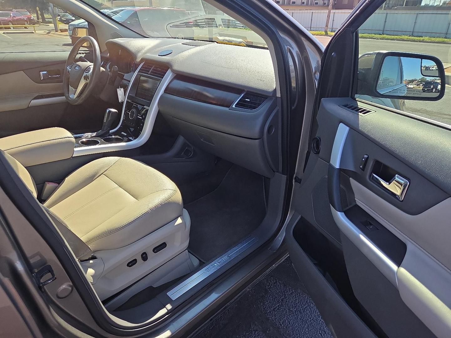 2014 Sunset Metallic - D7 /Medium Light Stone - GL Ford Edge Limited (2FMDK3KC1EB) with an 3.5L V-6 DOHC, variable valve control, regular unleaded, engine with 285HP engine, located at 4711 Ave Q, Lubbock, TX, 79412, (806) 687-2362, 33.551304, -101.855293 - Photo#10