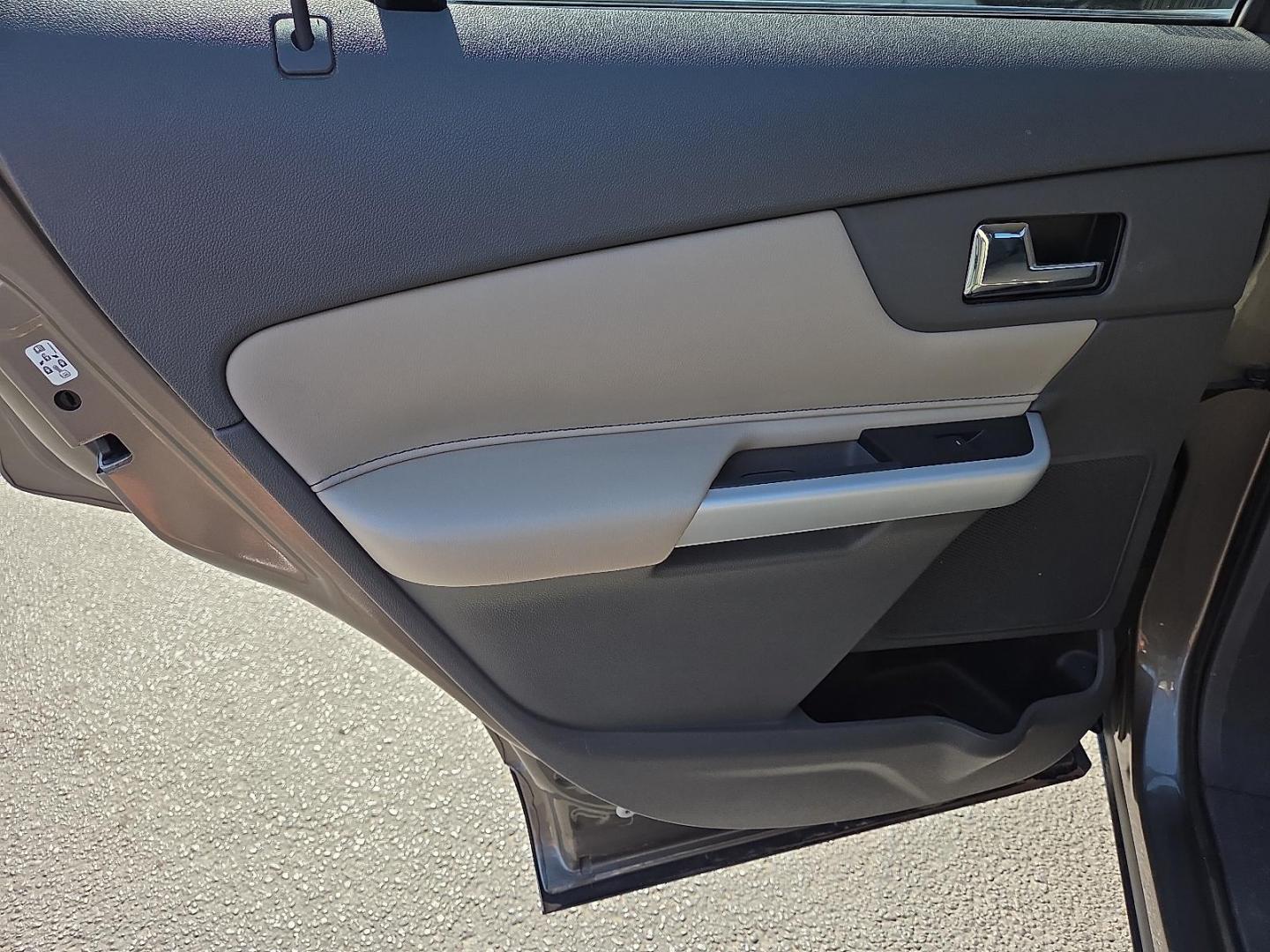 2014 Sunset Metallic - D7 /Medium Light Stone - GL Ford Edge Limited (2FMDK3KC1EB) with an 3.5L V-6 DOHC, variable valve control, regular unleaded, engine with 285HP engine, located at 4711 Ave Q, Lubbock, TX, 79412, (806) 687-2362, 33.551304, -101.855293 - Photo#19