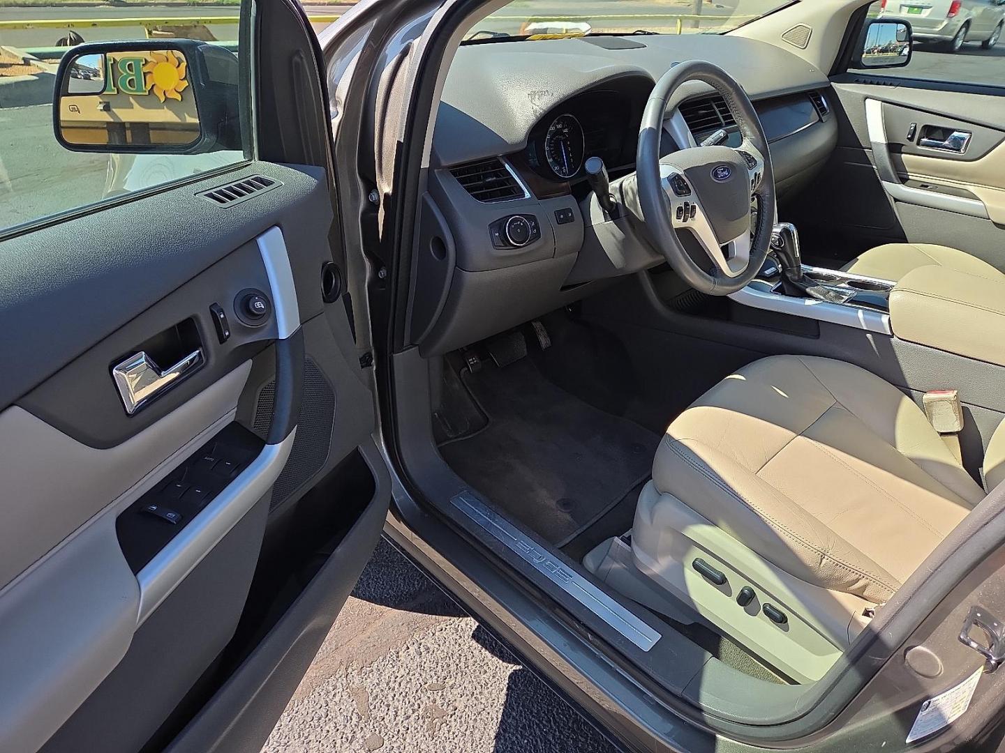 2014 Sunset Metallic - D7 /Medium Light Stone - GL Ford Edge Limited (2FMDK3KC1EB) with an 3.5L V-6 DOHC, variable valve control, regular unleaded, engine with 285HP engine, located at 4711 Ave Q, Lubbock, TX, 79412, (806) 687-2362, 33.551304, -101.855293 - Photo#20