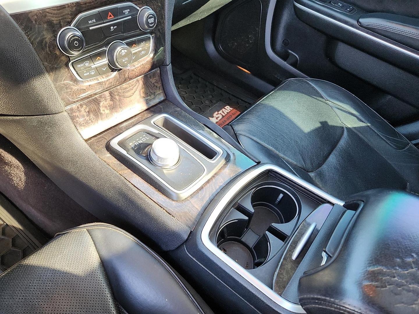 2017 GRAY Chrysler 300C AWD (2C3CCAKG6HH) with an Pentastar 3.6L V-6 DOHC, variable valve control, regular unleaded, engine with 292HP engine, located at 4711 Ave Q, Lubbock, TX, 79412, (806) 687-2362, 33.551304, -101.855293 - Photo#19