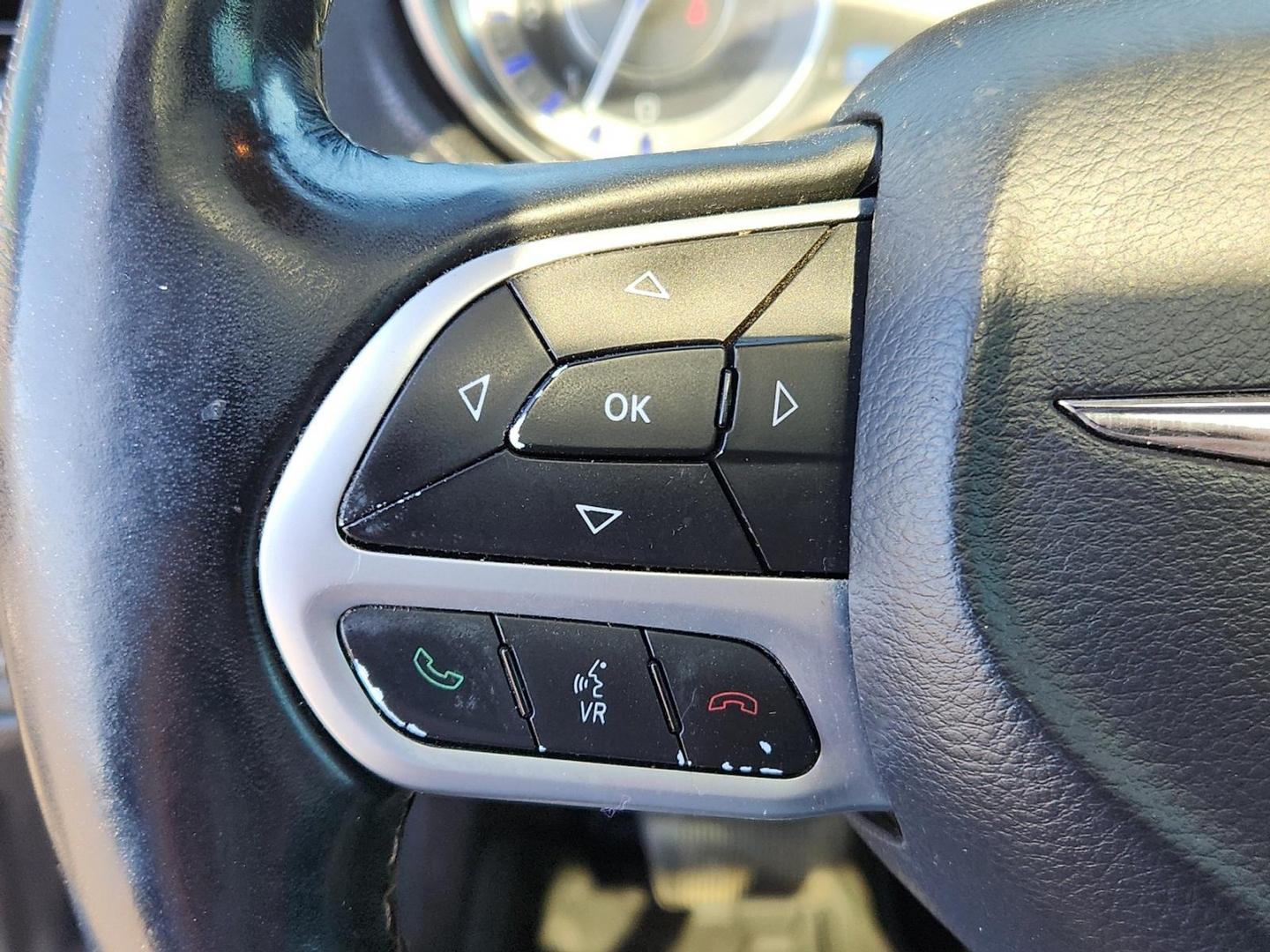 2017 GRAY Chrysler 300C AWD (2C3CCAKG6HH) with an Pentastar 3.6L V-6 DOHC, variable valve control, regular unleaded, engine with 292HP engine, located at 4711 Ave Q, Lubbock, TX, 79412, (806) 687-2362, 33.551304, -101.855293 - Photo#22