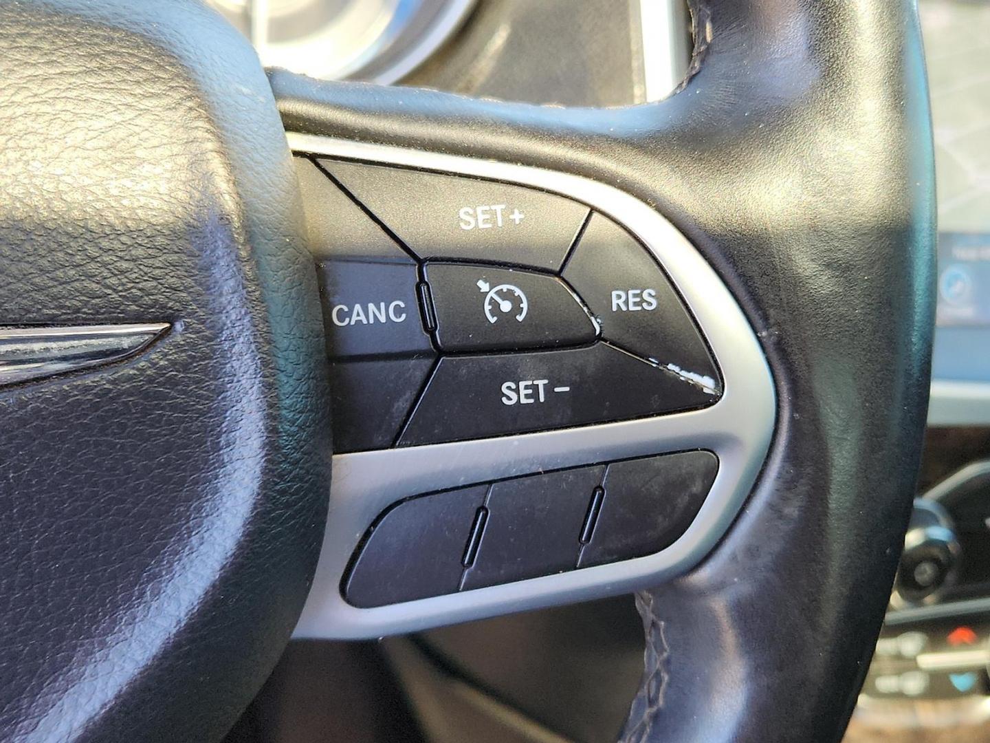 2017 GRAY Chrysler 300C AWD (2C3CCAKG6HH) with an Pentastar 3.6L V-6 DOHC, variable valve control, regular unleaded, engine with 292HP engine, located at 4711 Ave Q, Lubbock, TX, 79412, (806) 687-2362, 33.551304, -101.855293 - Photo#23