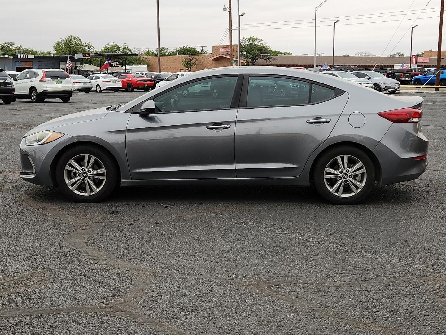 2018 GRAY /Gray - PK Hyundai Elantra Value Edition (5NPD84LF3JH) with an Nu 2L I-4 DOHC, D-CVVT variable valve control, regular unleaded, engine with 147HP engine, located at 4711 Ave Q, Lubbock, TX, 79412, (806) 687-2362, 33.551304, -101.855293 - Photo#1