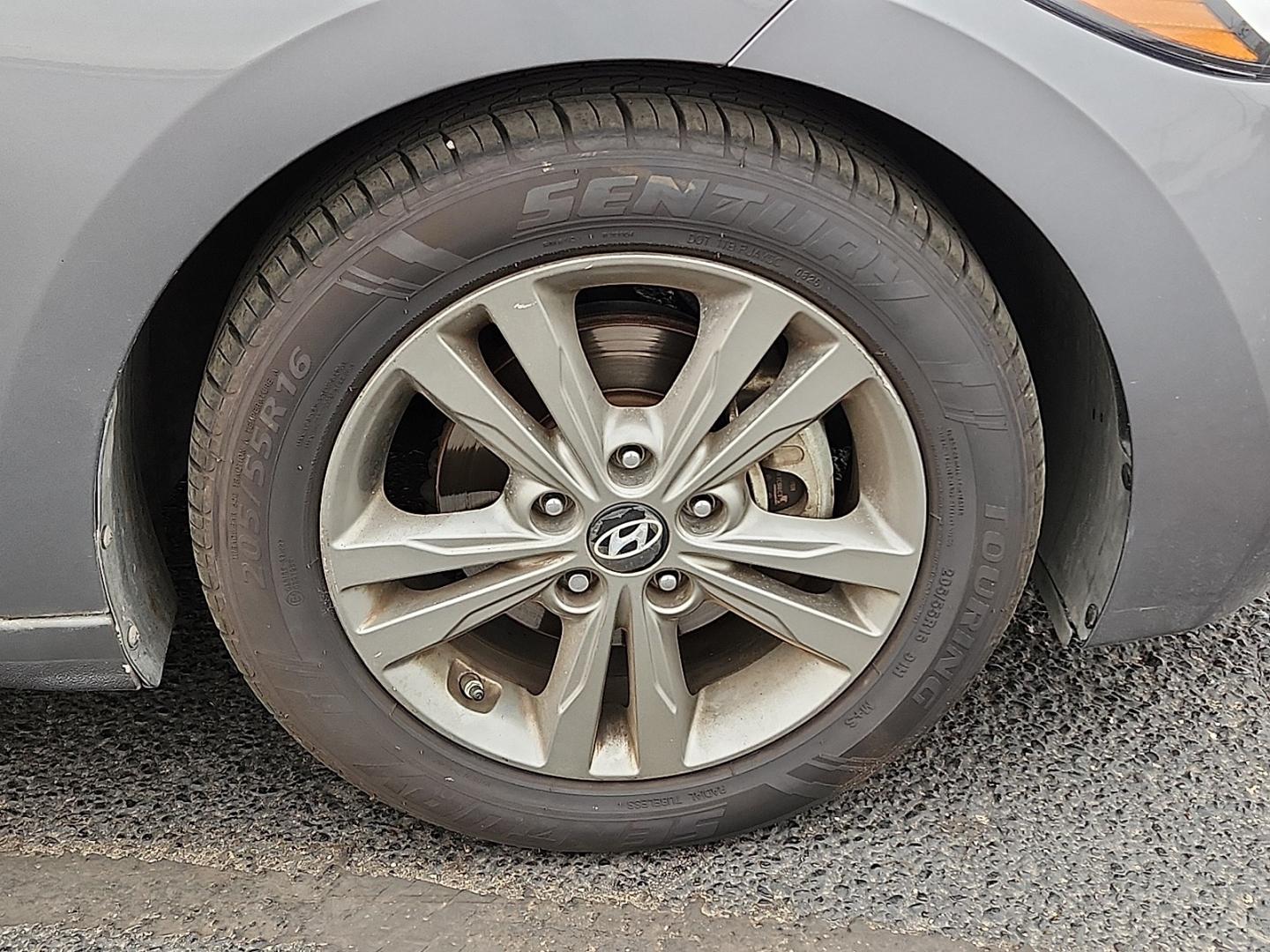 2018 GRAY /Gray - PK Hyundai Elantra Value Edition (5NPD84LF3JH) with an Nu 2L I-4 DOHC, D-CVVT variable valve control, regular unleaded, engine with 147HP engine, located at 4711 Ave Q, Lubbock, TX, 79412, (806) 687-2362, 33.551304, -101.855293 - Photo#6