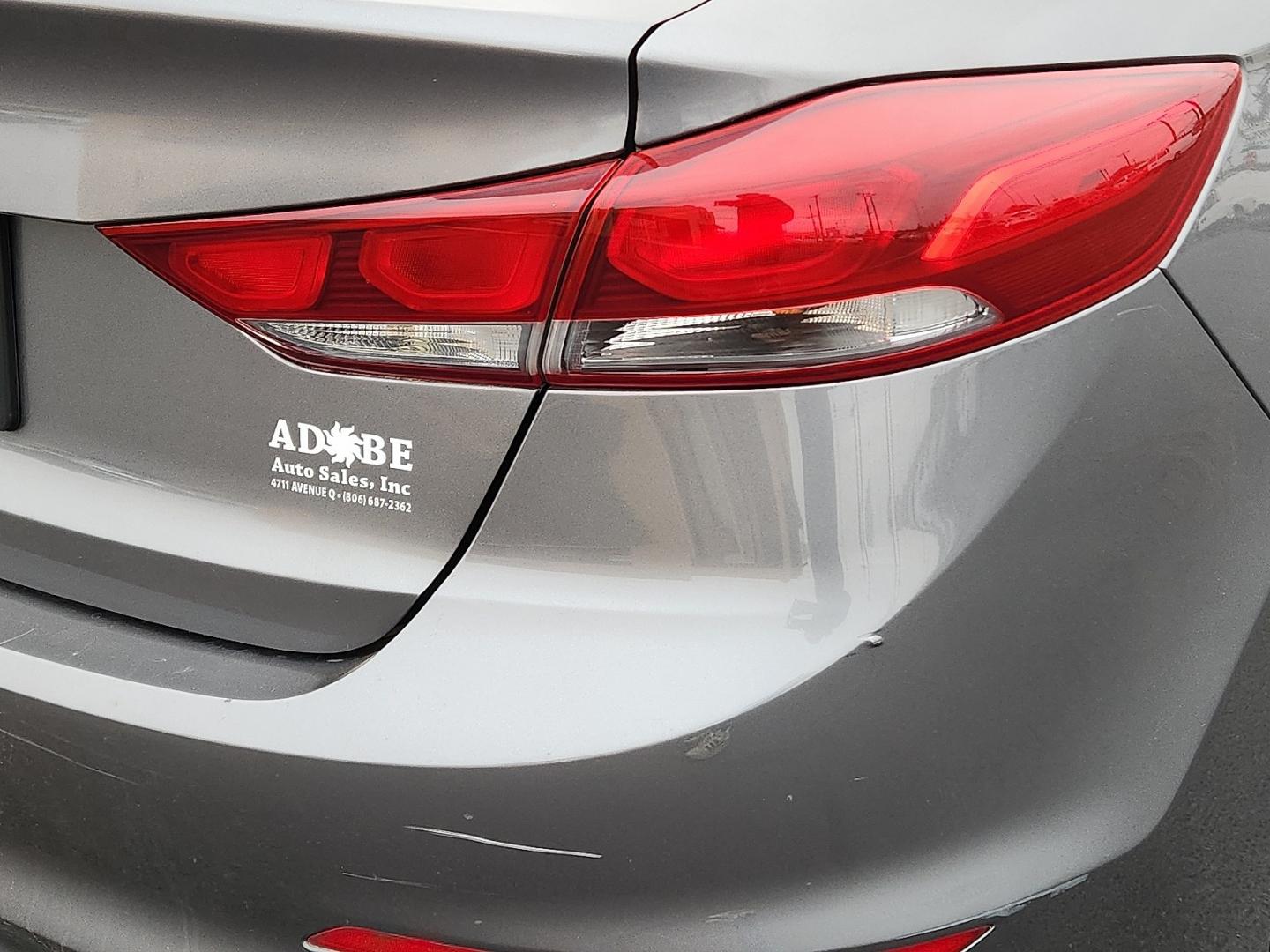 2018 GRAY /Gray - PK Hyundai Elantra Value Edition (5NPD84LF3JH) with an Nu 2L I-4 DOHC, D-CVVT variable valve control, regular unleaded, engine with 147HP engine, located at 4711 Ave Q, Lubbock, TX, 79412, (806) 687-2362, 33.551304, -101.855293 - Photo#8