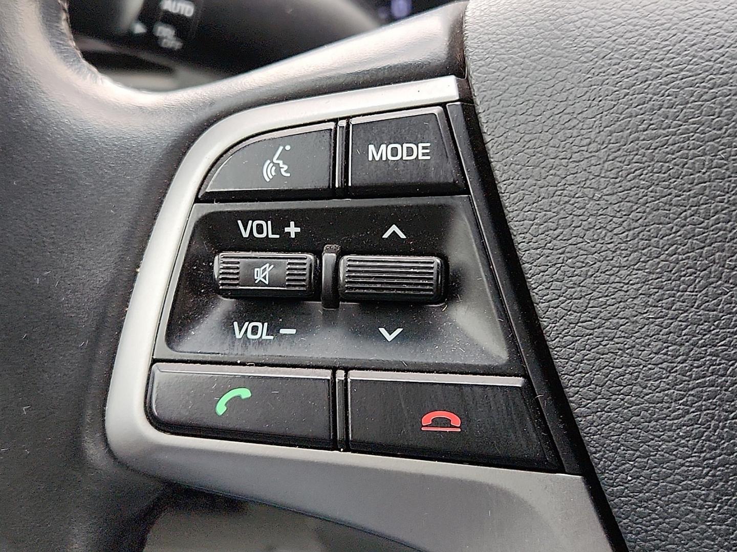 2018 GRAY /Gray - PK Hyundai Elantra Value Edition (5NPD84LF3JH) with an Nu 2L I-4 DOHC, D-CVVT variable valve control, regular unleaded, engine with 147HP engine, located at 4711 Ave Q, Lubbock, TX, 79412, (806) 687-2362, 33.551304, -101.855293 - Photo#22