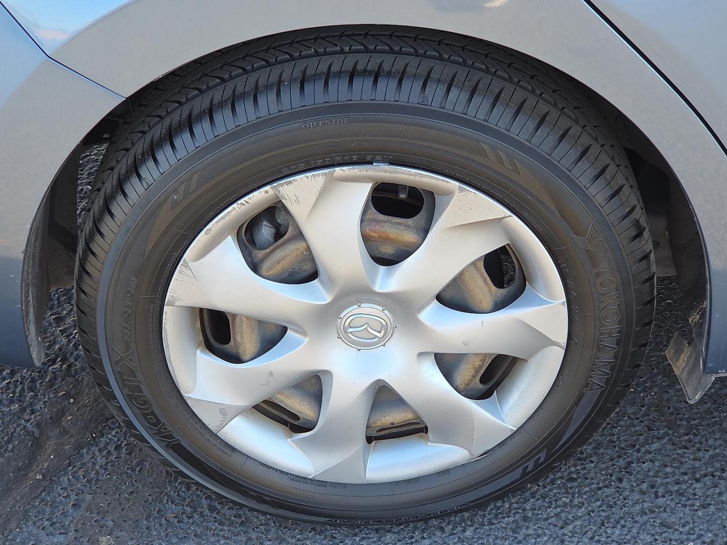 2016 Blue Reflex Mica - 42B /Black - BV0 Mazda Mazda3 i Sport (JM1BM1T77G1) with an SKYACTIV-G 2L I-4 gasoline direct injection, DOHC, variable valve control, regular unleaded, engine with 155HP engine, located at 4711 Ave Q, Lubbock, TX, 79412, (806) 687-2362, 33.551304, -101.855293 - Photo#9