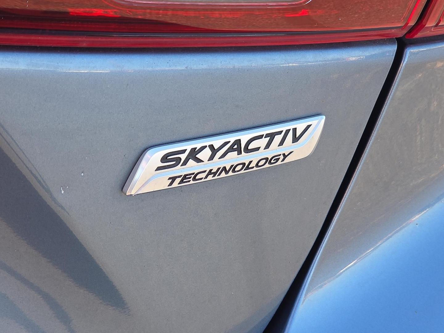 2016 Blue Reflex Mica - 42B /Black - BV0 Mazda Mazda3 i Sport (JM1BM1T77G1) with an SKYACTIV-G 2L I-4 gasoline direct injection, DOHC, variable valve control, regular unleaded, engine with 155HP engine, located at 4711 Ave Q, Lubbock, TX, 79412, (806) 687-2362, 33.551304, -101.855293 - Photo#15