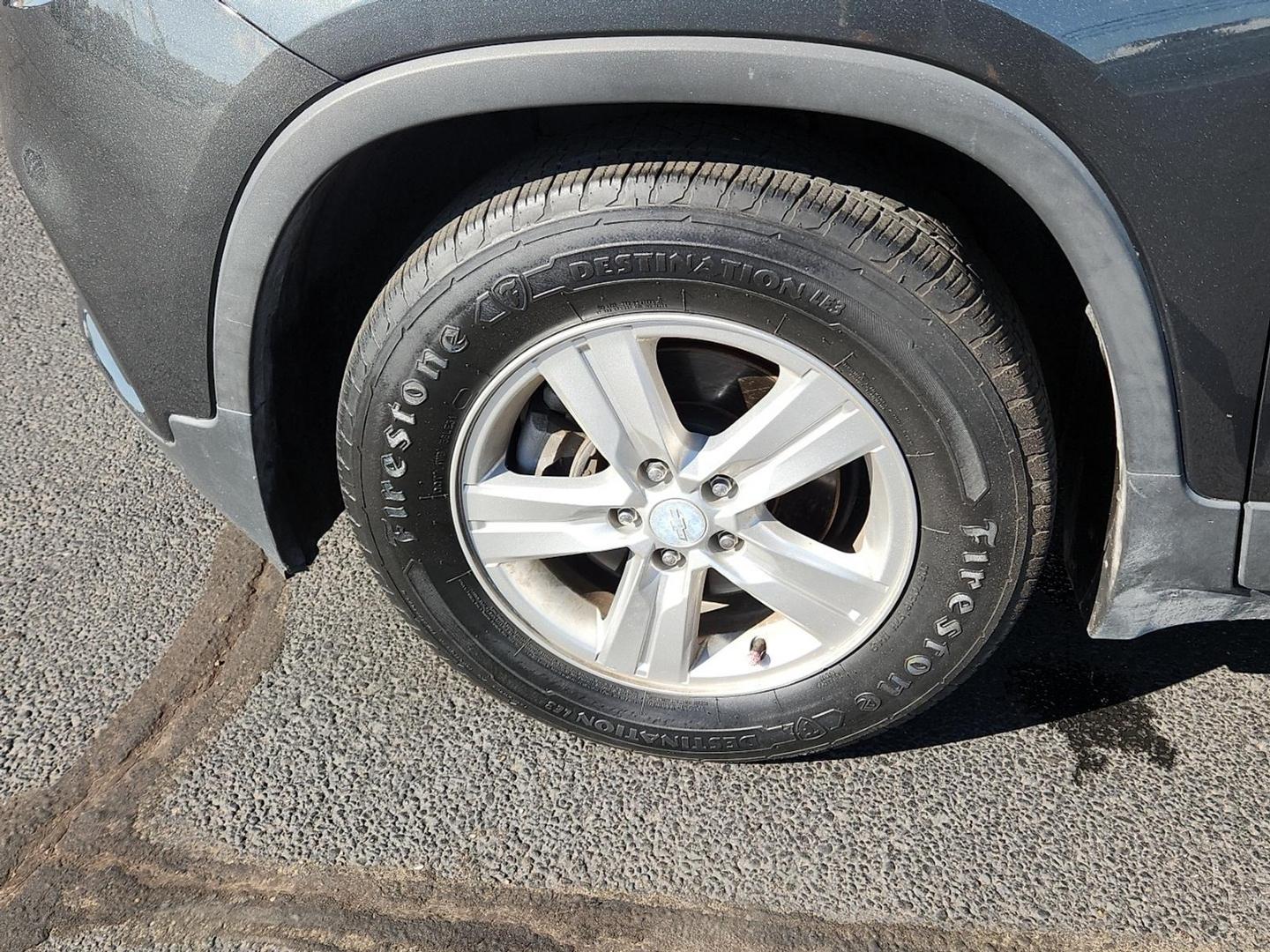 2019 GRAY Chevrolet Trax LT (3GNCJLSB7KL) with an Ecotec 1.4L I-4 DOHC, variable valve control, intercooled turbo, regular unleaded, engine with 138HP engine, located at 4711 Ave Q, Lubbock, TX, 79412, (806) 687-2362, 33.551304, -101.855293 - Photo#6