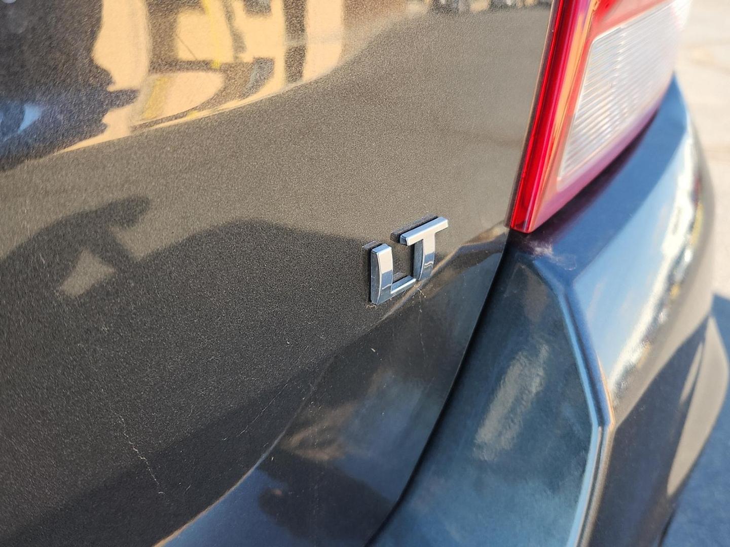 2019 GRAY Chevrolet Trax LT (3GNCJLSB7KL) with an Ecotec 1.4L I-4 DOHC, variable valve control, intercooled turbo, regular unleaded, engine with 138HP engine, located at 4711 Ave Q, Lubbock, TX, 79412, (806) 687-2362, 33.551304, -101.855293 - Photo#8