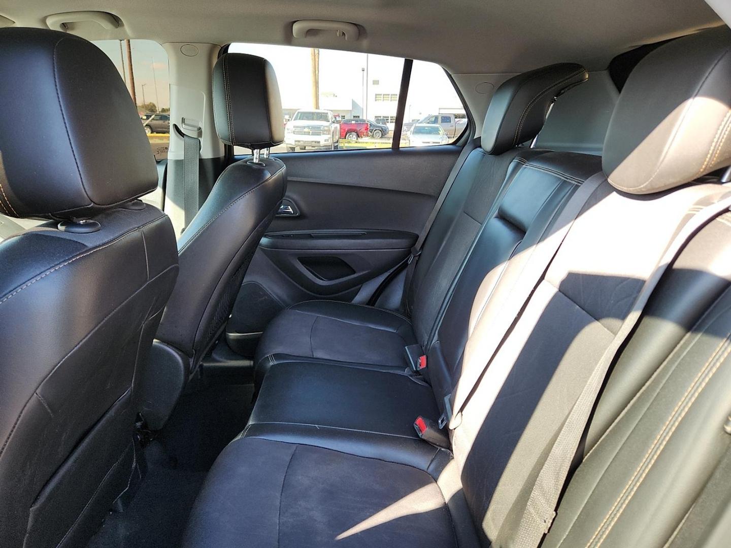 2019 GRAY Chevrolet Trax LT (3GNCJLSB7KL) with an Ecotec 1.4L I-4 DOHC, variable valve control, intercooled turbo, regular unleaded, engine with 138HP engine, located at 4711 Ave Q, Lubbock, TX, 79412, (806) 687-2362, 33.551304, -101.855293 - Photo#10