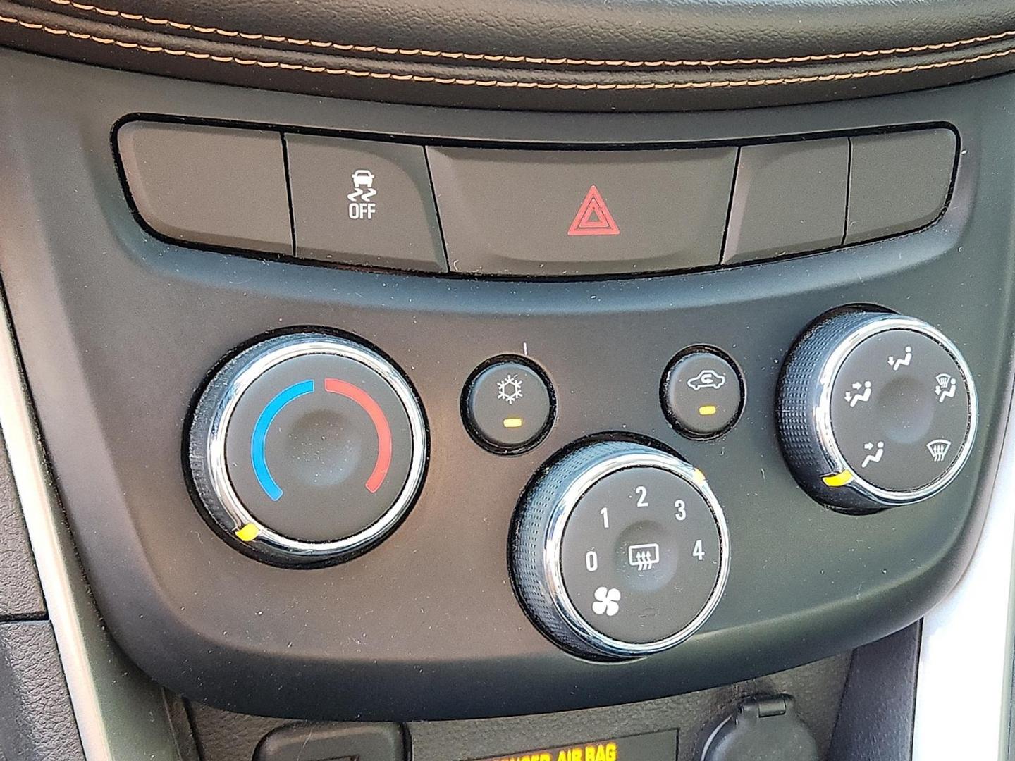 2019 GRAY Chevrolet Trax LT (3GNCJLSB7KL) with an Ecotec 1.4L I-4 DOHC, variable valve control, intercooled turbo, regular unleaded, engine with 138HP engine, located at 4711 Ave Q, Lubbock, TX, 79412, (806) 687-2362, 33.551304, -101.855293 - Photo#17