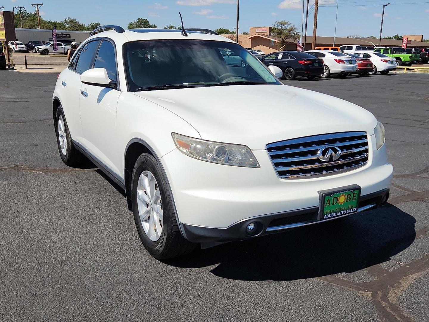 2006 WHITE INFINITI FX35 (JNRAS08U56X) with an VQ 3.5L V-6 DOHC, variable valve control, premium unleaded, engine with 280HP engine, located at 4711 Ave Q, Lubbock, TX, 79412, (806) 687-2362, 33.551304, -101.855293 - Photo#5