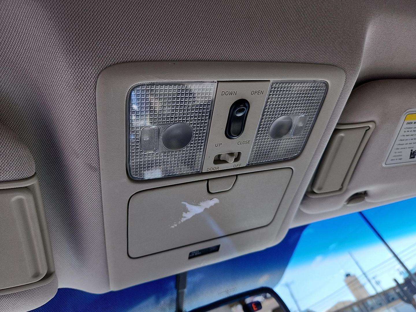 2006 WHITE INFINITI FX35 (JNRAS08U56X) with an VQ 3.5L V-6 DOHC, variable valve control, premium unleaded, engine with 280HP engine, located at 4711 Ave Q, Lubbock, TX, 79412, (806) 687-2362, 33.551304, -101.855293 - Photo#26