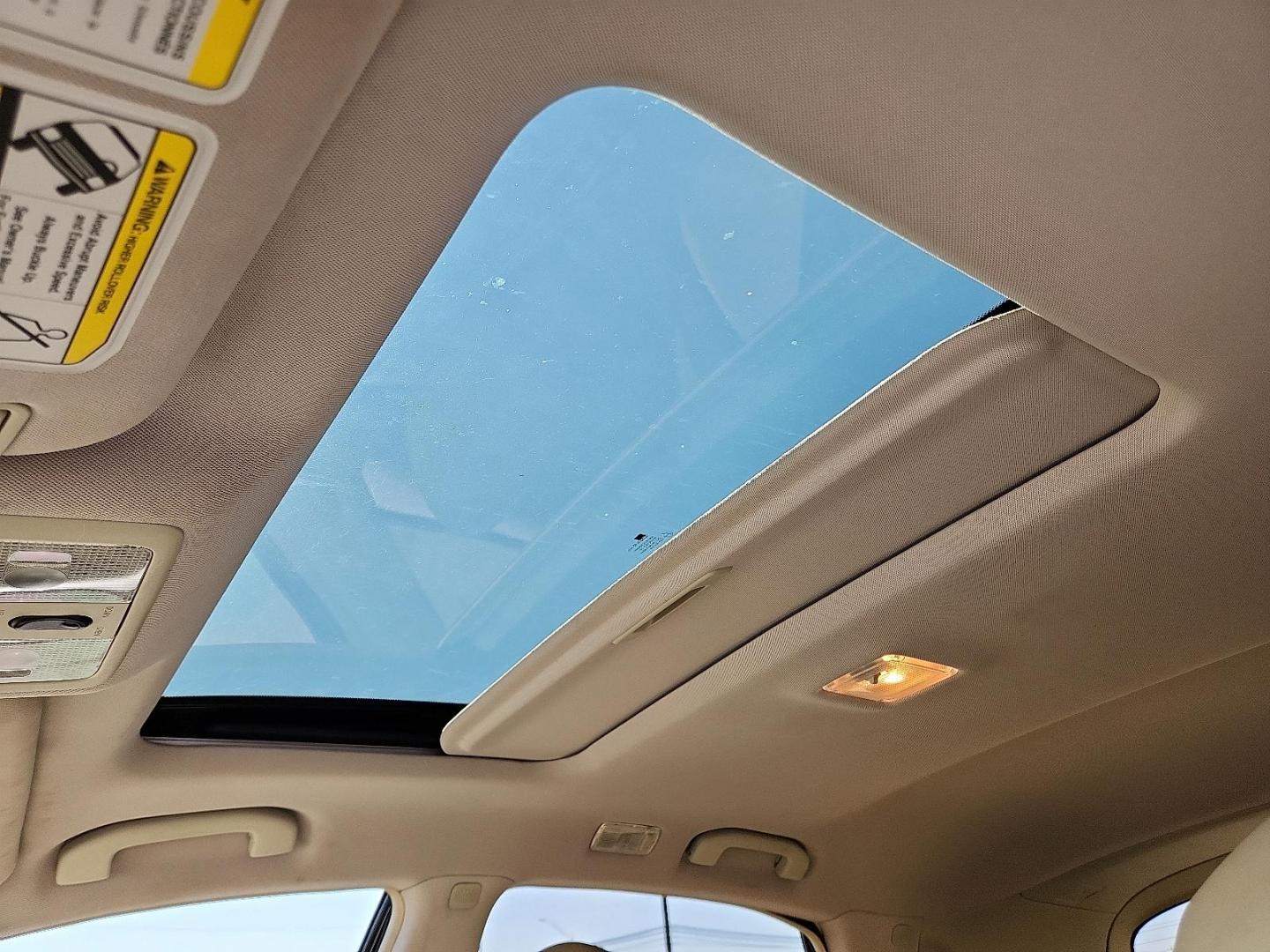 2006 WHITE INFINITI FX35 (JNRAS08U56X) with an VQ 3.5L V-6 DOHC, variable valve control, premium unleaded, engine with 280HP engine, located at 4711 Ave Q, Lubbock, TX, 79412, (806) 687-2362, 33.551304, -101.855293 - Photo#27