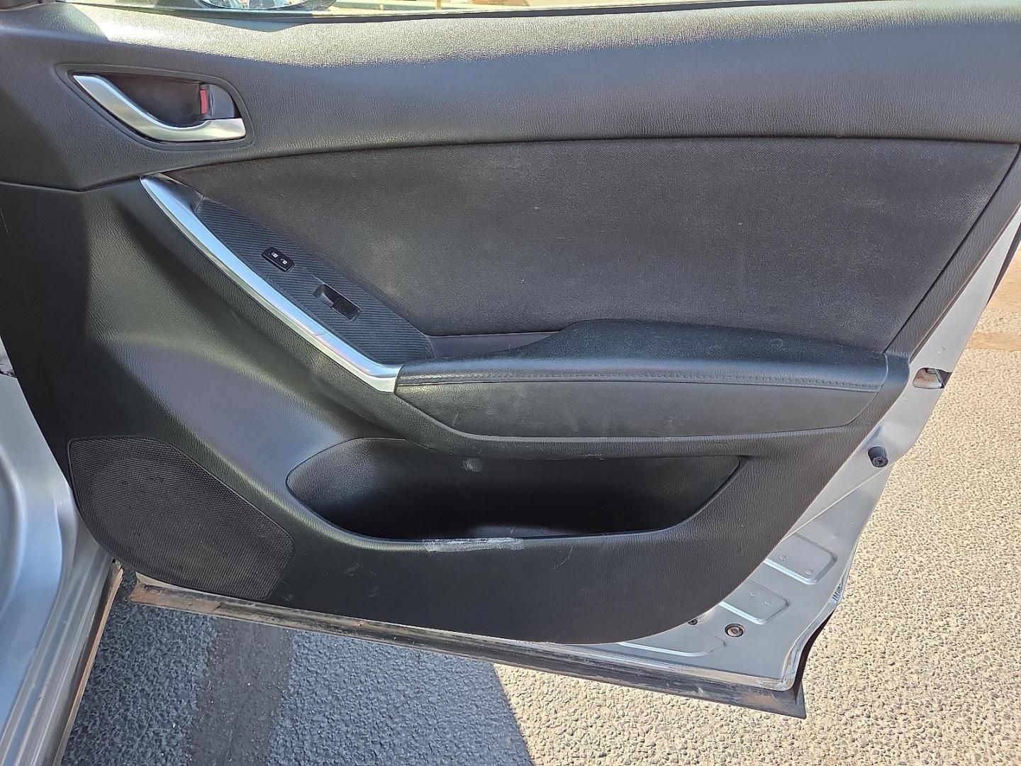 2016 Sonic Silver Metallic - 45P /Black - KC3 Mazda CX-5 Touring (JM3KE2CY3G0) with an SKYACTIV-G 2.5L I-4 gasoline direct injection, DOHC, variable valve control, regular unleaded, engine with 184HP engine, located at 4711 Ave Q, Lubbock, TX, 79412, (806) 687-2362, 33.551304, -101.855293 - Photo#11