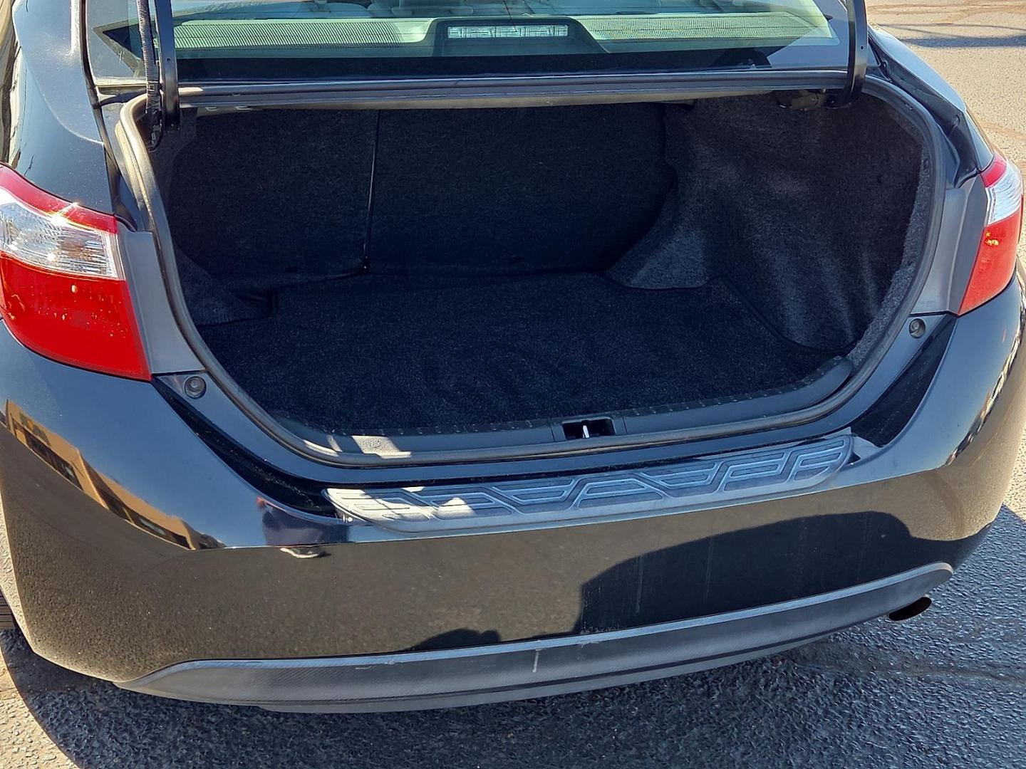 2015 Black Sand Mica - 209 /Ash - 16 Toyota Corolla LE (2T1BURHE7FC) with an 1.8L I-4 DOHC, VVT-i variable valve control, regular unleaded, engine with 132HP engine, located at 4711 Ave Q, Lubbock, TX, 79412, (806) 687-2362, 33.551304, -101.855293 - Photo#12