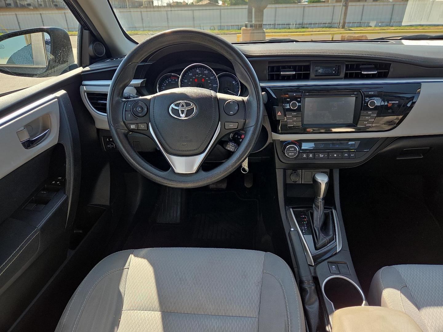 2015 Black Sand Mica - 209 /Ash - 16 Toyota Corolla LE (2T1BURHE7FC) with an 1.8L I-4 DOHC, VVT-i variable valve control, regular unleaded, engine with 132HP engine, located at 4711 Ave Q, Lubbock, TX, 79412, (806) 687-2362, 33.551304, -101.855293 - Photo#17