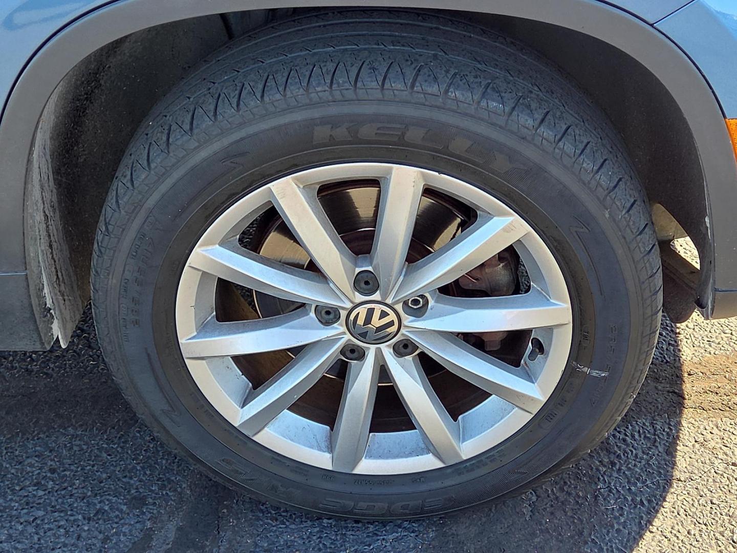 2017 Pacific Blue Metallic - D5D5 /Cornsilk Beige - NT Volkswagen Tiguan 2.0T Wolfsburg Edition (WVGSV7AX8HK) with an 2L I-4 gasoline direct injection, DOHC, variable valve control, intercooled turbo, premium unleaded, engine with 200HP engine, located at 4711 Ave Q, Lubbock, TX, 79412, (806) 687-2362, 33.551304, -101.855293 - Photo#10