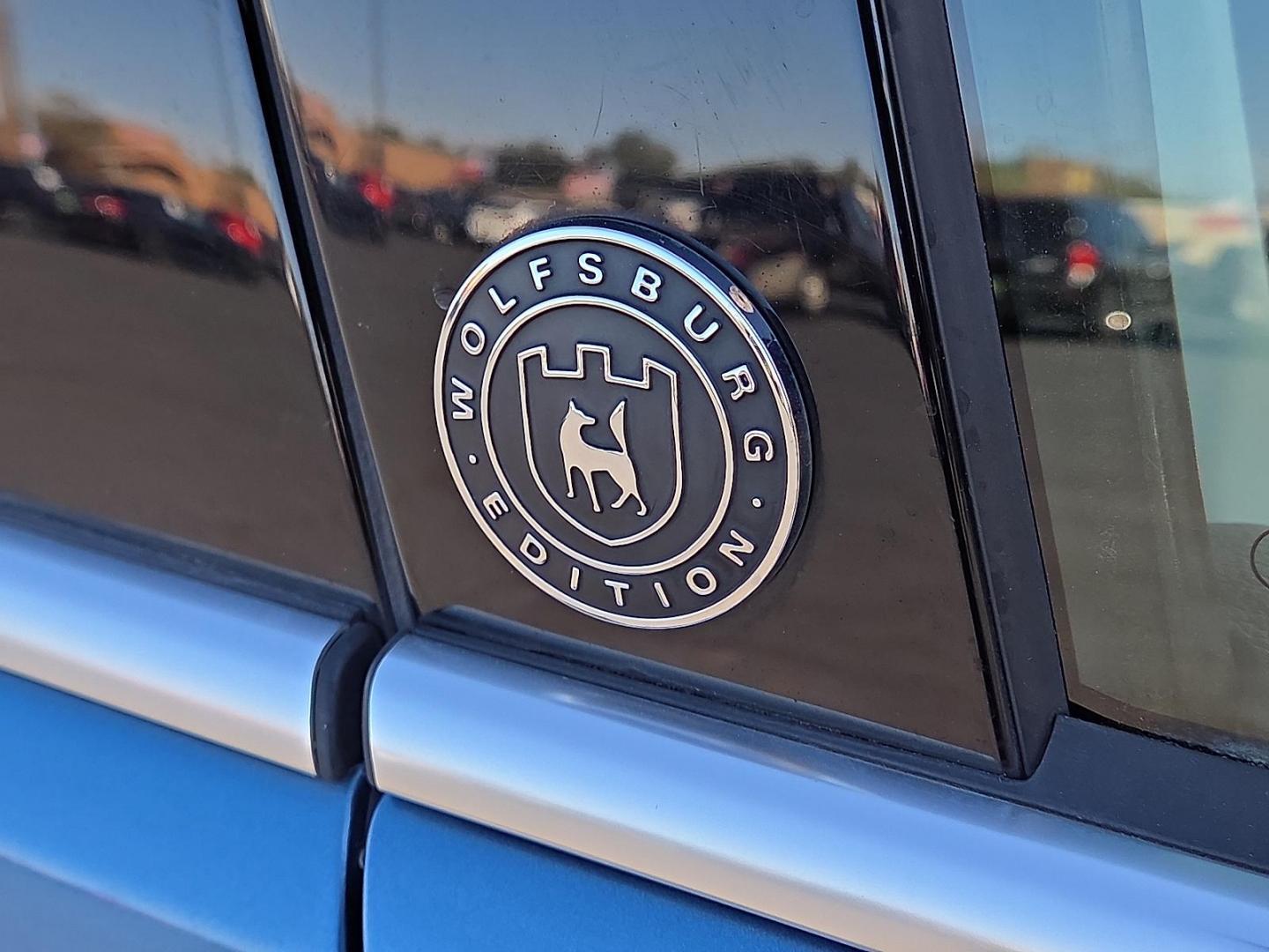 2017 Pacific Blue Metallic - D5D5 /Cornsilk Beige - NT Volkswagen Tiguan 2.0T Wolfsburg Edition (WVGSV7AX8HK) with an 2L I-4 gasoline direct injection, DOHC, variable valve control, intercooled turbo, premium unleaded, engine with 200HP engine, located at 4711 Ave Q, Lubbock, TX, 79412, (806) 687-2362, 33.551304, -101.855293 - Photo#11