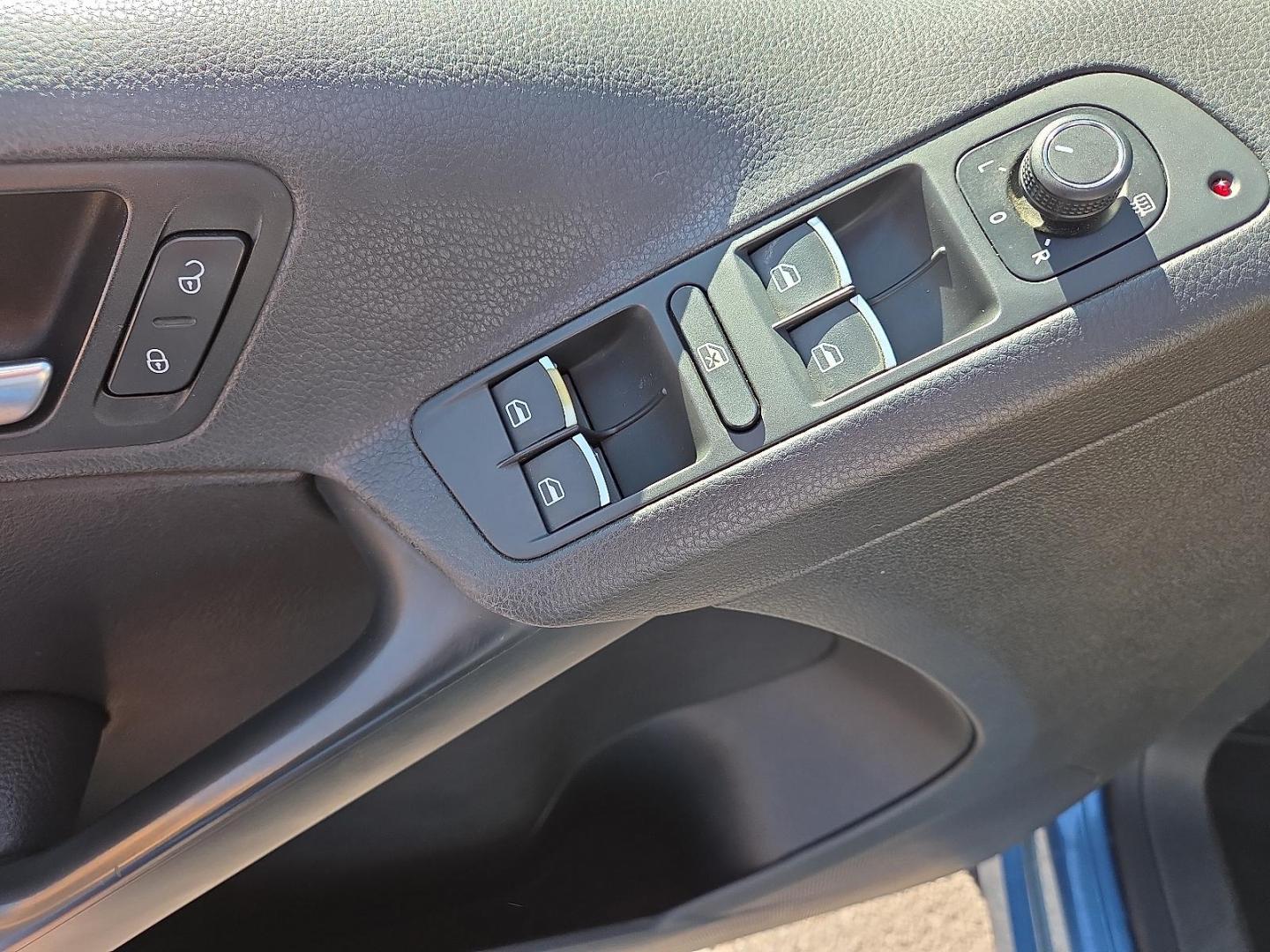 2017 Pacific Blue Metallic - D5D5 /Cornsilk Beige - NT Volkswagen Tiguan 2.0T Wolfsburg Edition (WVGSV7AX8HK) with an 2L I-4 gasoline direct injection, DOHC, variable valve control, intercooled turbo, premium unleaded, engine with 200HP engine, located at 4711 Ave Q, Lubbock, TX, 79412, (806) 687-2362, 33.551304, -101.855293 - Photo#22