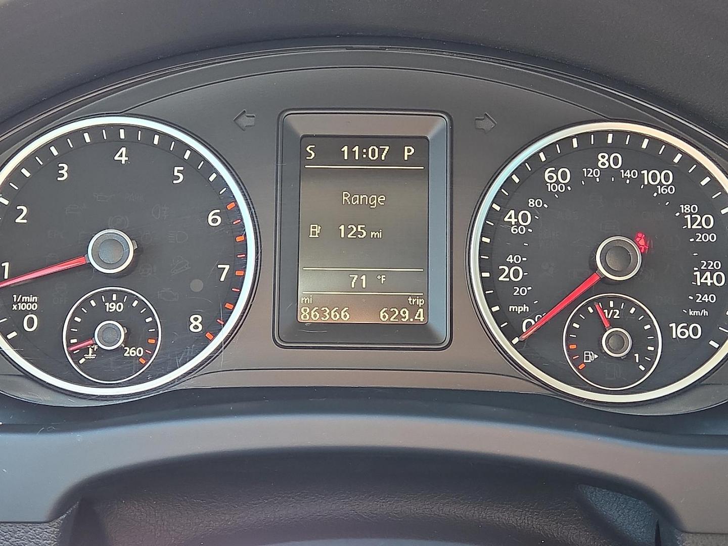 2017 Pacific Blue Metallic - D5D5 /Cornsilk Beige - NT Volkswagen Tiguan 2.0T Wolfsburg Edition (WVGSV7AX8HK) with an 2L I-4 gasoline direct injection, DOHC, variable valve control, intercooled turbo, premium unleaded, engine with 200HP engine, located at 4711 Ave Q, Lubbock, TX, 79412, (806) 687-2362, 33.551304, -101.855293 - Photo#27