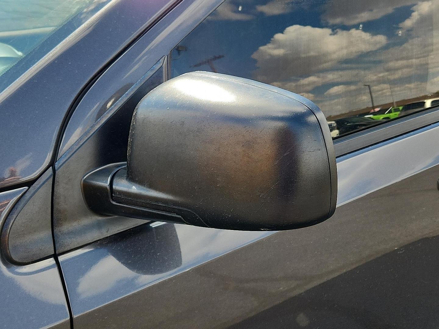 2018 GRAY Dodge Journey SE (3C4PDCAB0JT) with an Tigershark MultiAir 2.4L I-4 DOHC, variable valve control, regular unleaded, engine with 173HP engine, located at 4711 Ave Q, Lubbock, TX, 79412, (806) 687-2362, 33.551304, -101.855293 - Photo#7