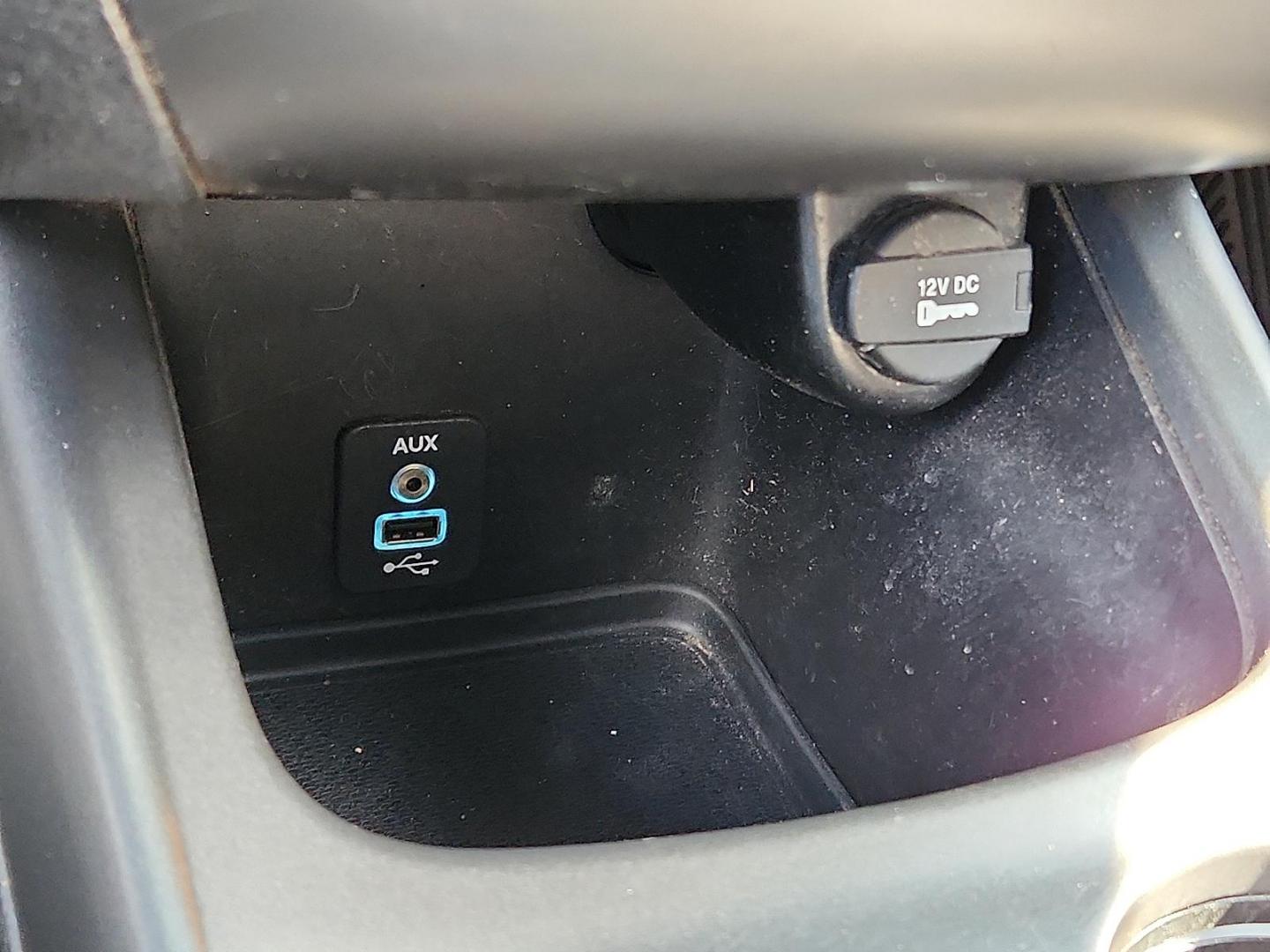 2018 GRAY Dodge Journey SE (3C4PDCAB0JT) with an Tigershark MultiAir 2.4L I-4 DOHC, variable valve control, regular unleaded, engine with 173HP engine, located at 4711 Ave Q, Lubbock, TX, 79412, (806) 687-2362, 33.551304, -101.855293 - Photo#21