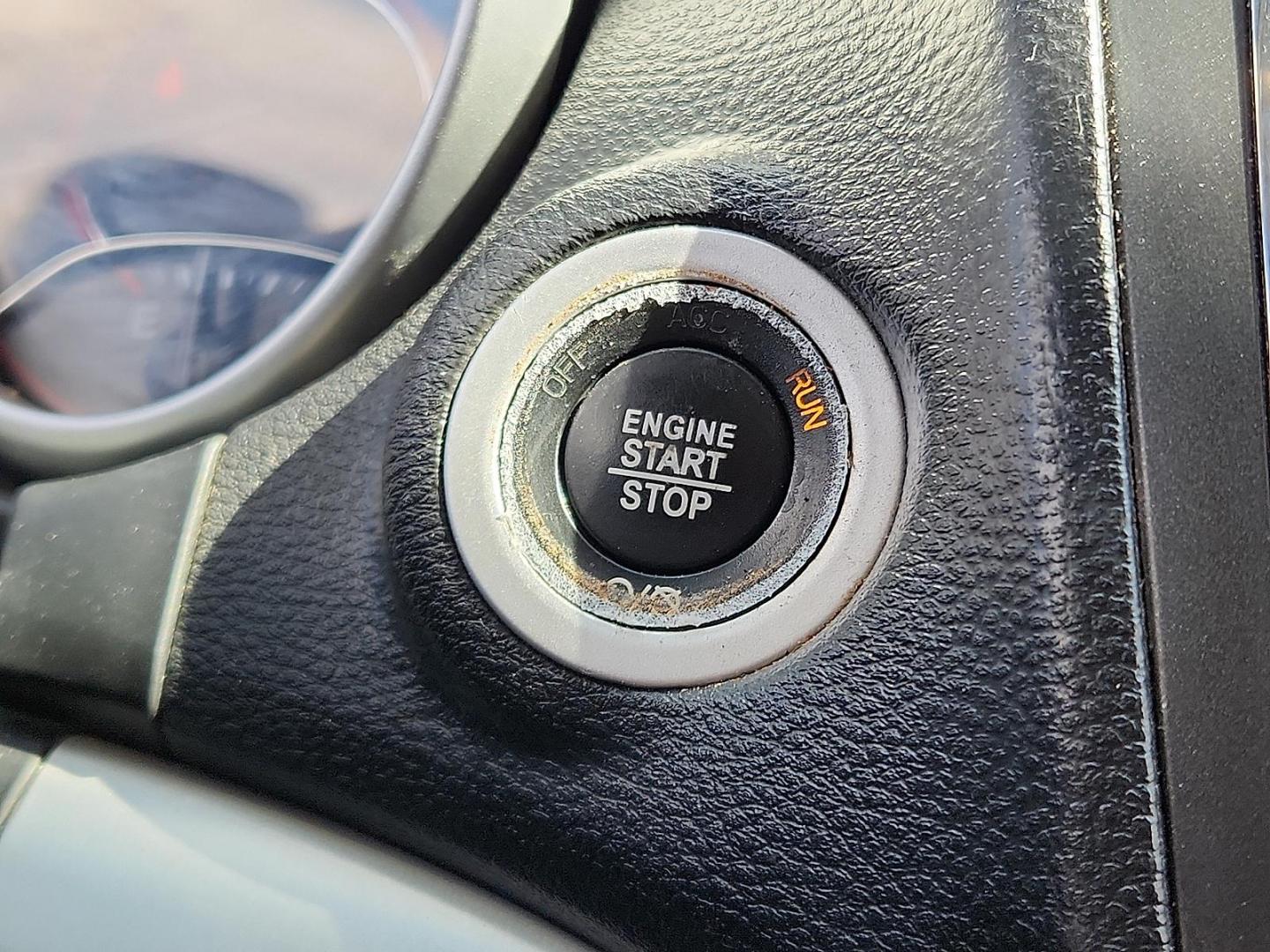 2018 GRAY Dodge Journey SE (3C4PDCAB0JT) with an Tigershark MultiAir 2.4L I-4 DOHC, variable valve control, regular unleaded, engine with 173HP engine, located at 4711 Ave Q, Lubbock, TX, 79412, (806) 687-2362, 33.551304, -101.855293 - Photo#22