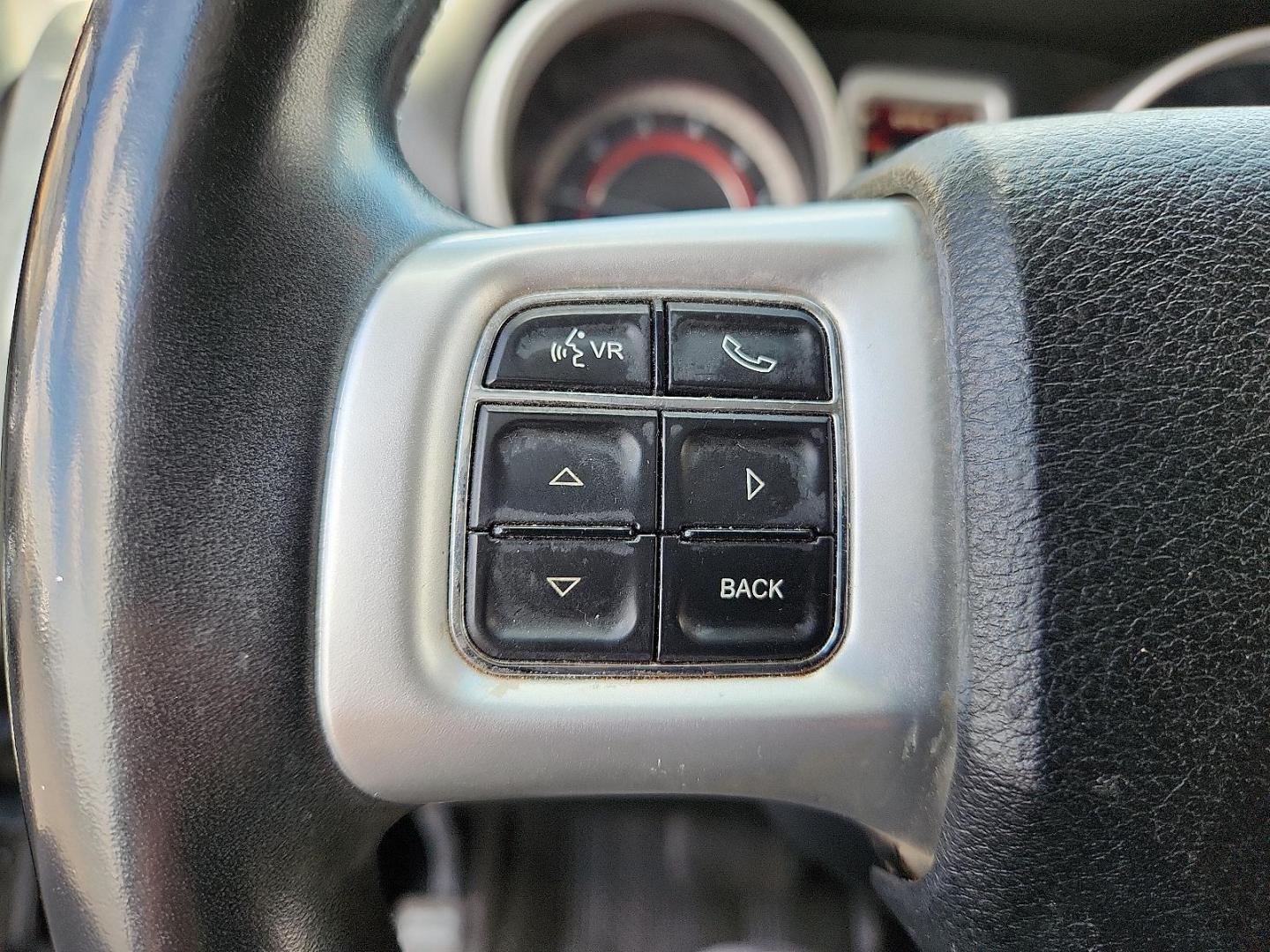 2018 GRAY Dodge Journey SE (3C4PDCAB0JT) with an Tigershark MultiAir 2.4L I-4 DOHC, variable valve control, regular unleaded, engine with 173HP engine, located at 4711 Ave Q, Lubbock, TX, 79412, (806) 687-2362, 33.551304, -101.855293 - Photo#25