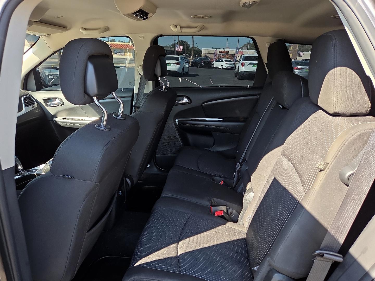 2018 Granite Pearlcoat - PAU /Black - X9 Dodge Journey SE (3C4PDCAB0JT) with an Tigershark MultiAir 2.4L I-4 DOHC, variable valve control, regular gasoline, engine with 173HP engine, located at 4711 Ave Q, Lubbock, TX, 79412, (806) 687-2362, 33.551304, -101.855293- Photo#16