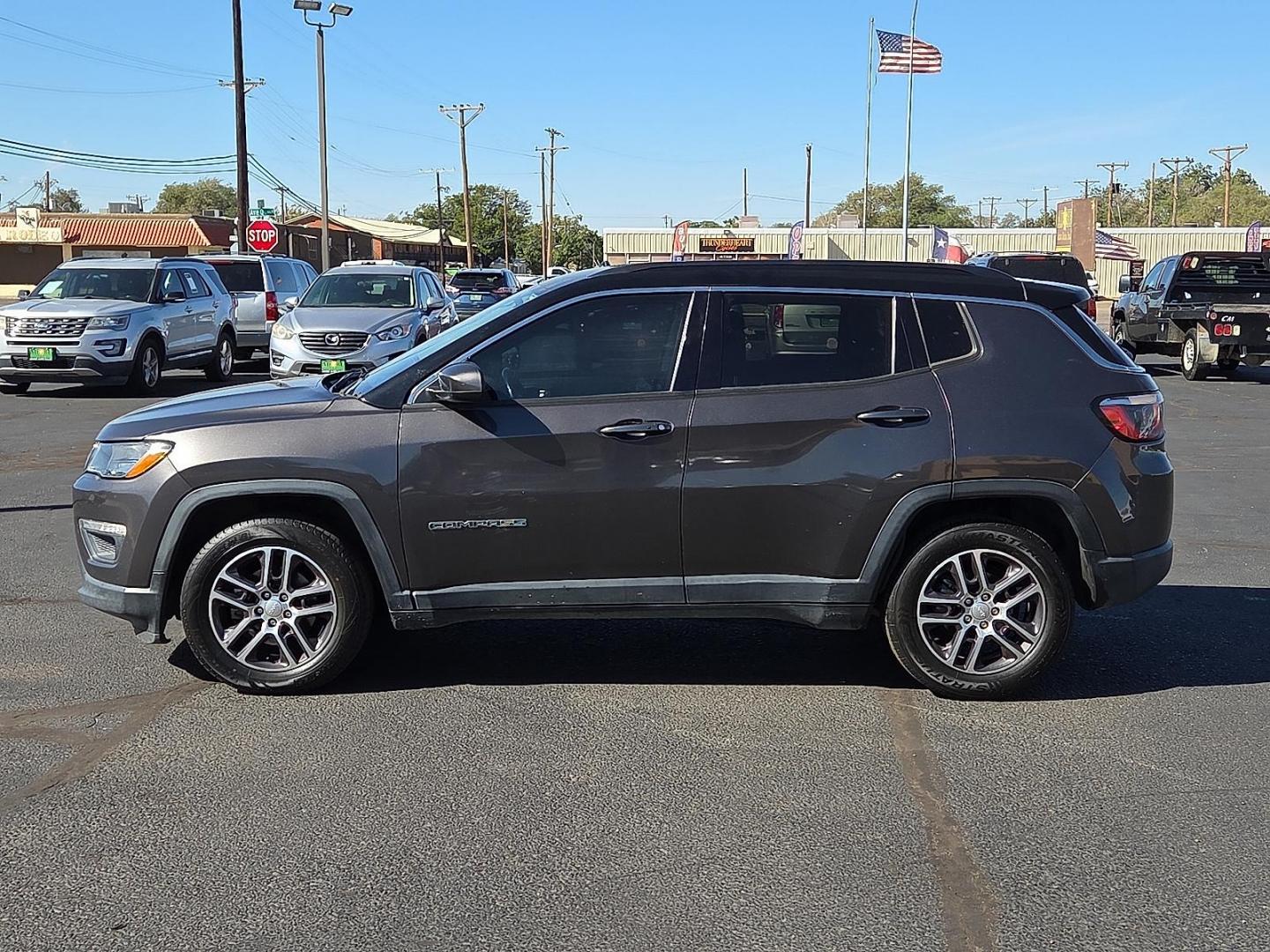 2018 Granite Crystal Metallic Clearcoat - PAU /Black - X9 Jeep Compass Latitude FWD (3C4NJCBB2JT) with an 2.4L I-4 variable valve control, regular unleaded, engine with 180HP engine, located at 4711 Ave Q, Lubbock, TX, 79412, (806) 687-2362, 33.551304, -101.855293 - Photo#1