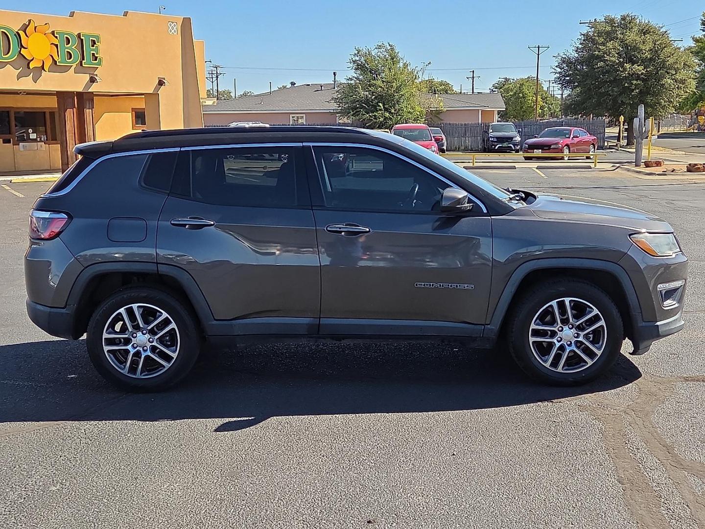 2018 Granite Crystal Metallic Clearcoat - PAU /Black - X9 Jeep Compass Latitude FWD (3C4NJCBB2JT) with an 2.4L I-4 variable valve control, regular unleaded, engine with 180HP engine, located at 4711 Ave Q, Lubbock, TX, 79412, (806) 687-2362, 33.551304, -101.855293 - Photo#5
