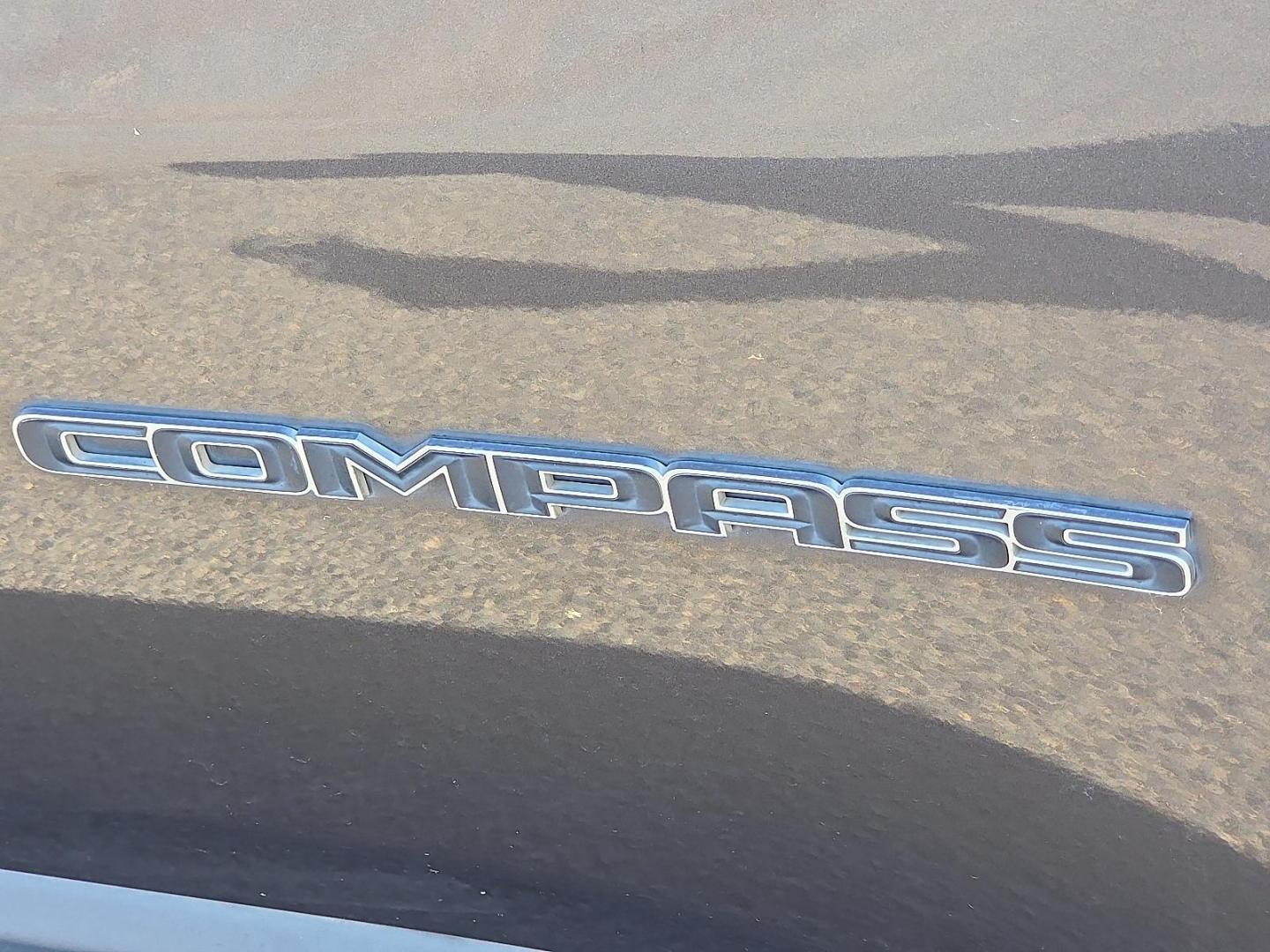 2018 Granite Crystal Metallic Clearcoat - PAU /Black - X9 Jeep Compass Latitude FWD (3C4NJCBB2JT) with an 2.4L I-4 variable valve control, regular unleaded, engine with 180HP engine, located at 4711 Ave Q, Lubbock, TX, 79412, (806) 687-2362, 33.551304, -101.855293 - Photo#10