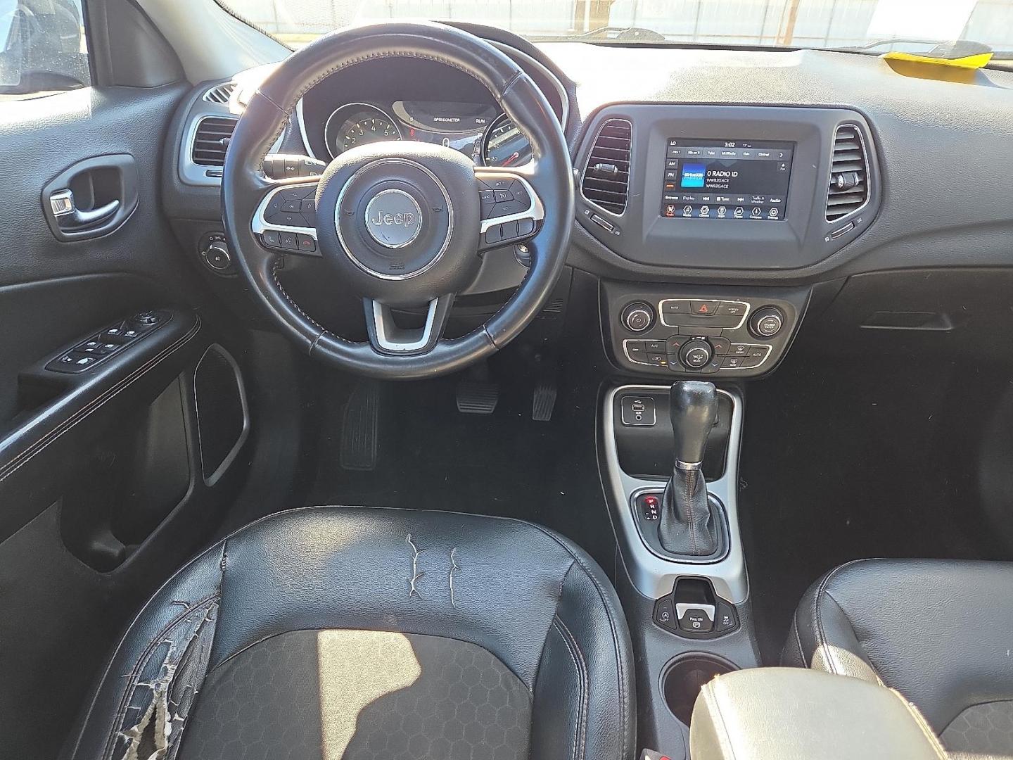 2018 Granite Crystal Metallic Clearcoat - PAU /Black - X9 Jeep Compass Latitude FWD (3C4NJCBB2JT) with an 2.4L I-4 variable valve control, regular unleaded, engine with 180HP engine, located at 4711 Ave Q, Lubbock, TX, 79412, (806) 687-2362, 33.551304, -101.855293 - Photo#17