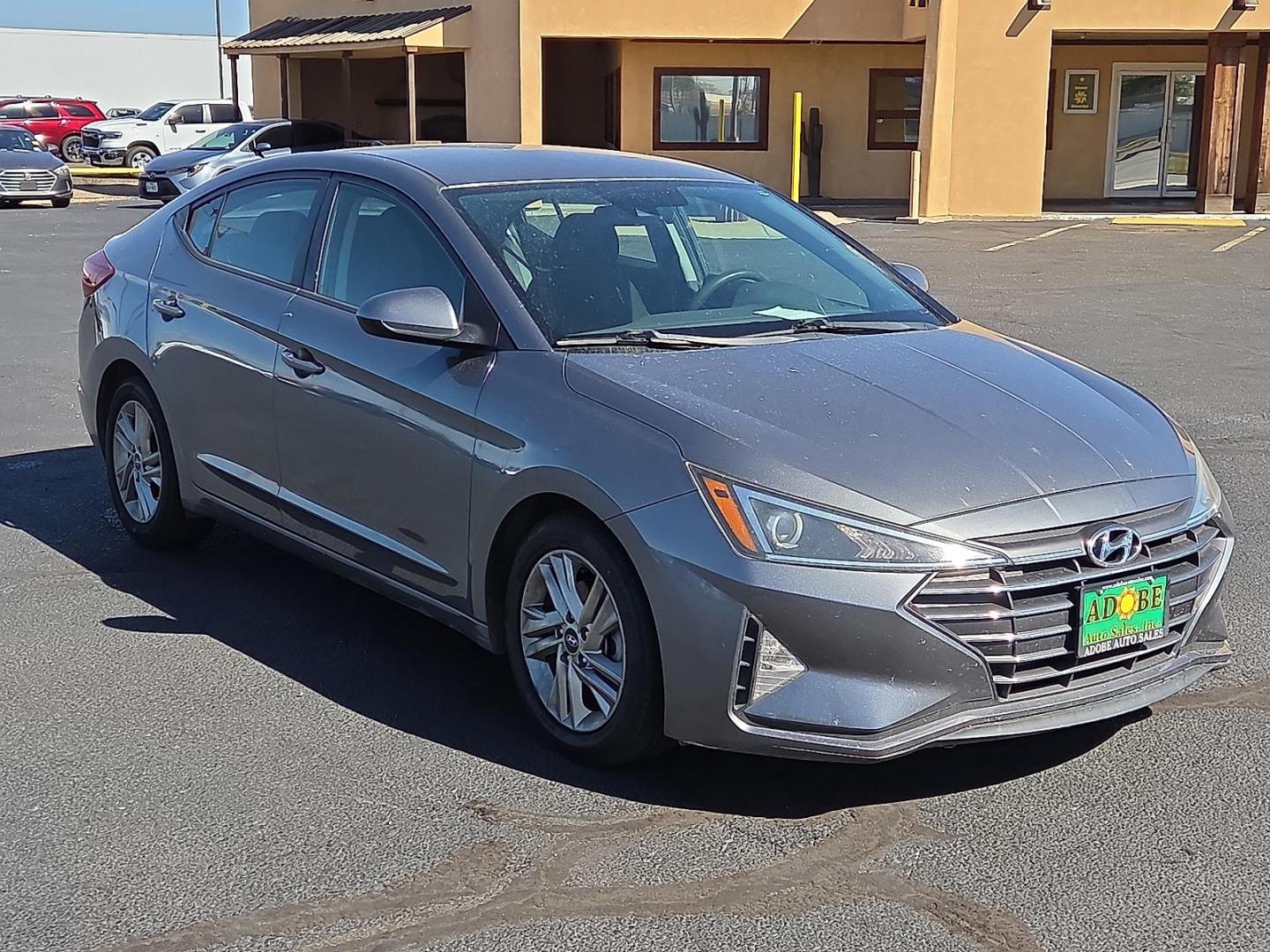2020 Machine Gray - 2C /Black - C1 Hyundai Elantra SEL (5NPD84LF5LH) with an Nu 2L I-4 DOHC, D-CVVT variable valve control, regular unleaded, engine with 147HP engine, located at 4711 Ave Q, Lubbock, TX, 79412, (806) 687-2362, 33.551304, -101.855293 - Photo#6