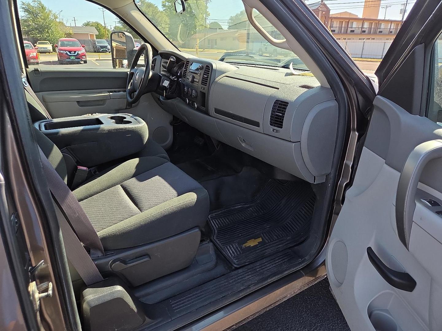 2013 Steel Gray Metallic - 16U /Dark Titanium - 88V GMC Sierra 2500HD Work Truck (1GT21ZCG2DZ) with an Vortec 6L V-8 variable valve control, regular unleaded, engine with 360HP engine, located at 4711 Ave Q, Lubbock, TX, 79412, (806) 687-2362, 33.551304, -101.855293 - Photo#12
