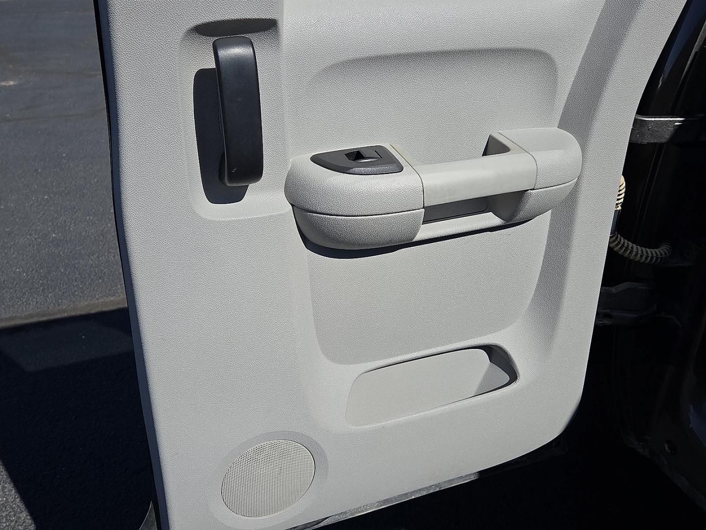 2013 Steel Gray Metallic - 16U /Dark Titanium - 88V GMC Sierra 2500HD Work Truck (1GT21ZCG2DZ) with an Vortec 6L V-8 variable valve control, regular unleaded, engine with 360HP engine, located at 4711 Ave Q, Lubbock, TX, 79412, (806) 687-2362, 33.551304, -101.855293 - Photo#16