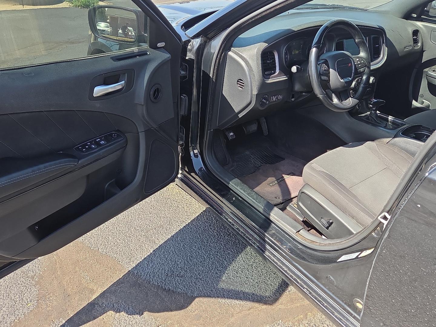 2016 Pitch Black Clearcoat - PX8 /Black - X9 Dodge Charger SXT (2C3CDXHG1GH) with an Pentastar 3.6L V-6 DOHC, variable valve control, regular unleaded, engine with 292HP engine, located at 4711 Ave Q, Lubbock, TX, 79412, (806) 687-2362, 33.551304, -101.855293- Photo#17