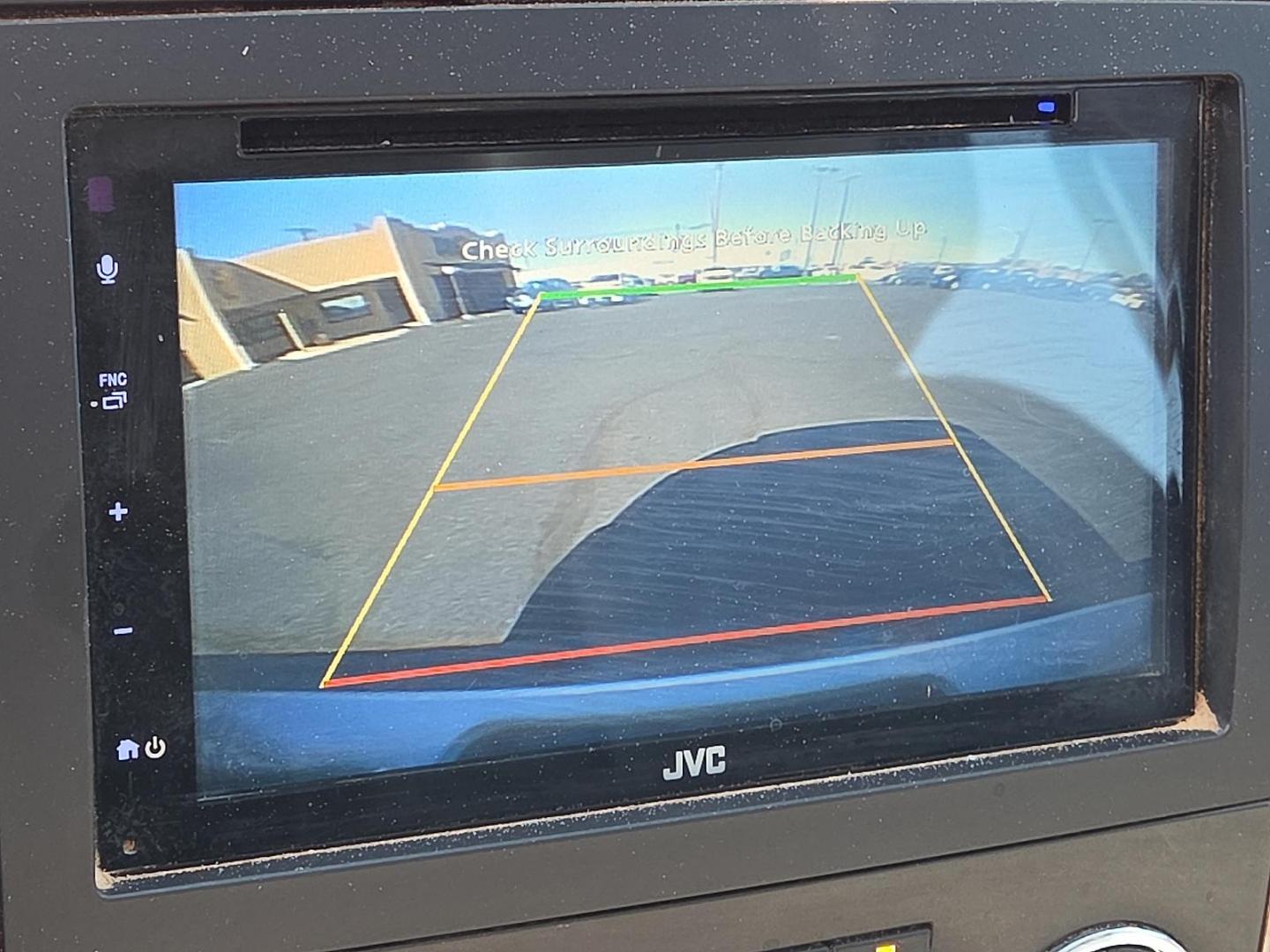 2014 Silver Ice Metallic - GAN /Ebony - 196 Chevrolet Suburban 1500 LTZ (1GNSCKE03ER) with an Vortec 5.3L V-8 variable valve control, regular unleaded, engine with cylinder deactivation and 320HP engine, located at 4711 Ave Q, Lubbock, TX, 79412, (806) 687-2362, 33.551304, -101.855293 - Photo#26