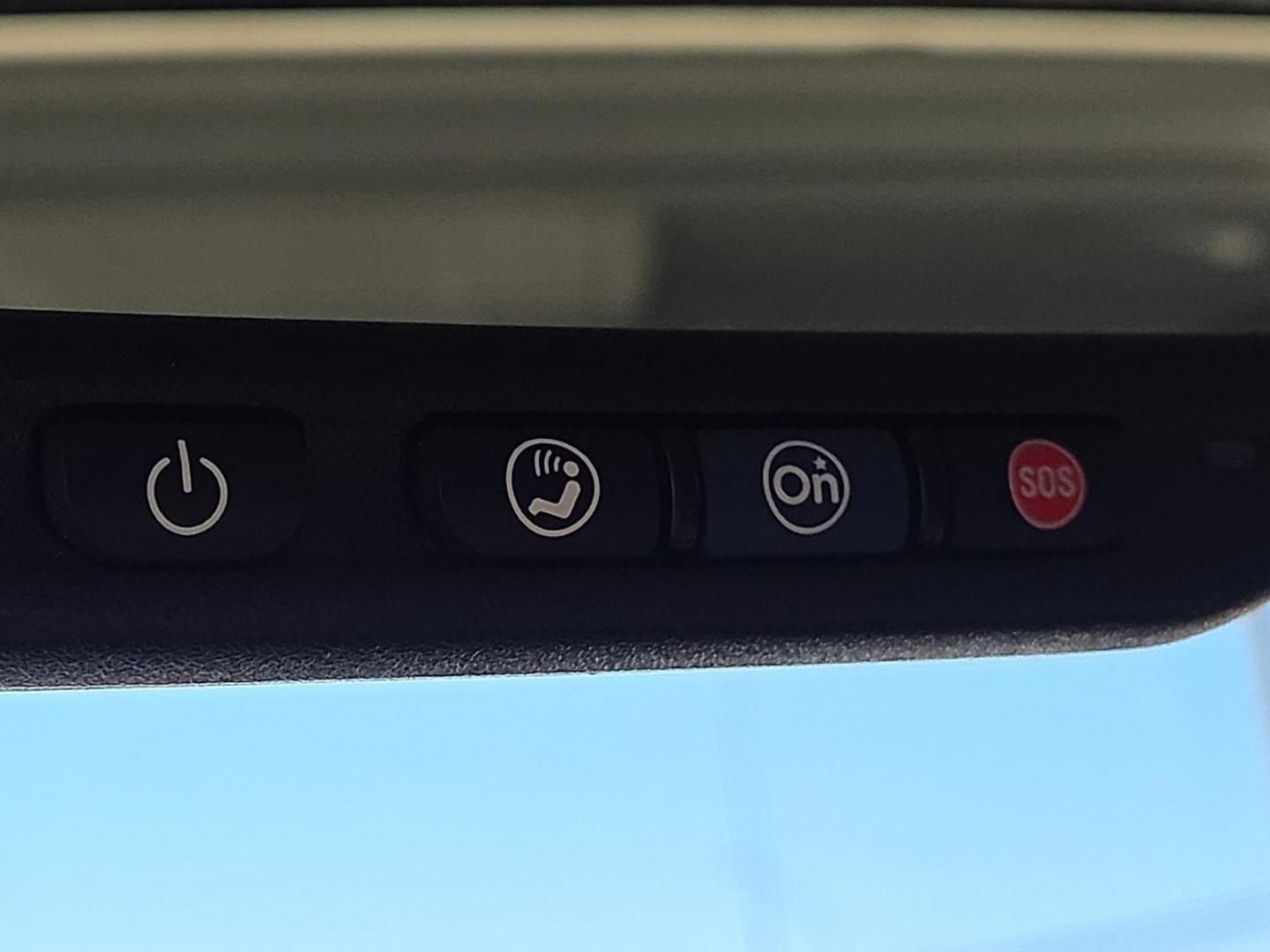 2014 Silver Ice Metallic - GAN /Ebony - 196 Chevrolet Suburban 1500 LTZ (1GNSCKE03ER) with an Vortec 5.3L V-8 variable valve control, regular unleaded, engine with cylinder deactivation and 320HP engine, located at 4711 Ave Q, Lubbock, TX, 79412, (806) 687-2362, 33.551304, -101.855293 - Photo#27