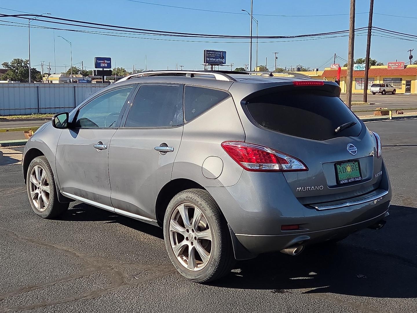 2014 Gun Metallic - KAD /Black - G Nissan Murano LE (JN8AZ1MUXEW) with an 3.5L V-6 DOHC, variable valve control, regular gasoline, engine with 260HP engine, located at 4711 Ave Q, Lubbock, TX, 79412, (806) 687-2362, 33.551304, -101.855293- Photo#2