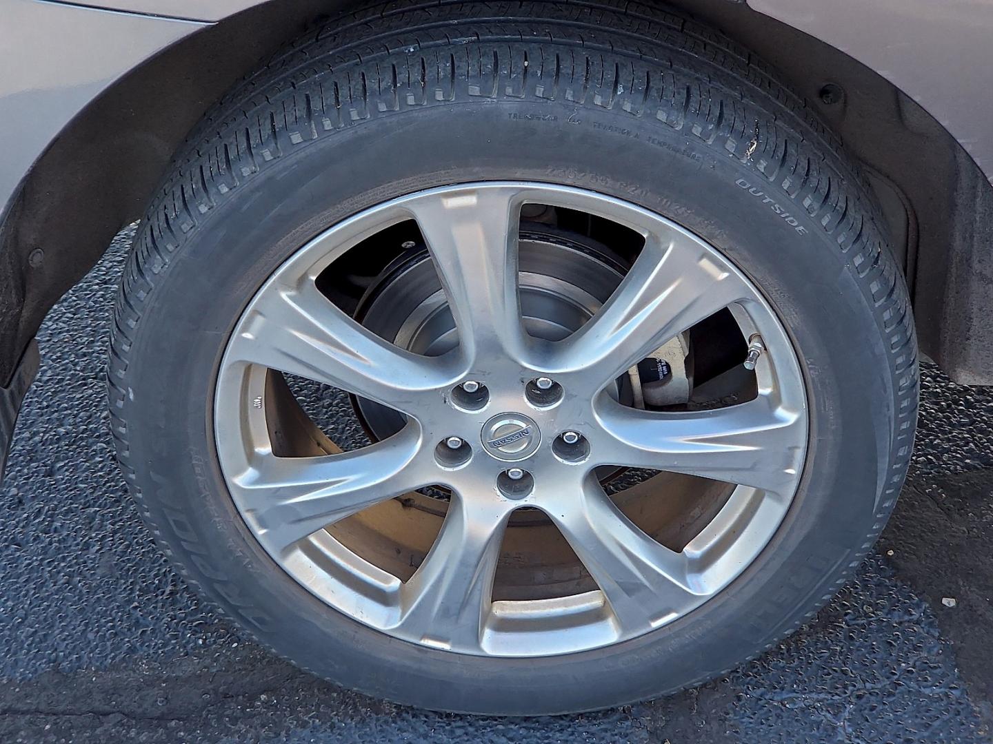 2014 Gun Metallic - KAD /Black - G Nissan Murano LE (JN8AZ1MUXEW) with an 3.5L V-6 DOHC, variable valve control, regular gasoline, engine with 260HP engine, located at 4711 Ave Q, Lubbock, TX, 79412, (806) 687-2362, 33.551304, -101.855293- Photo#8