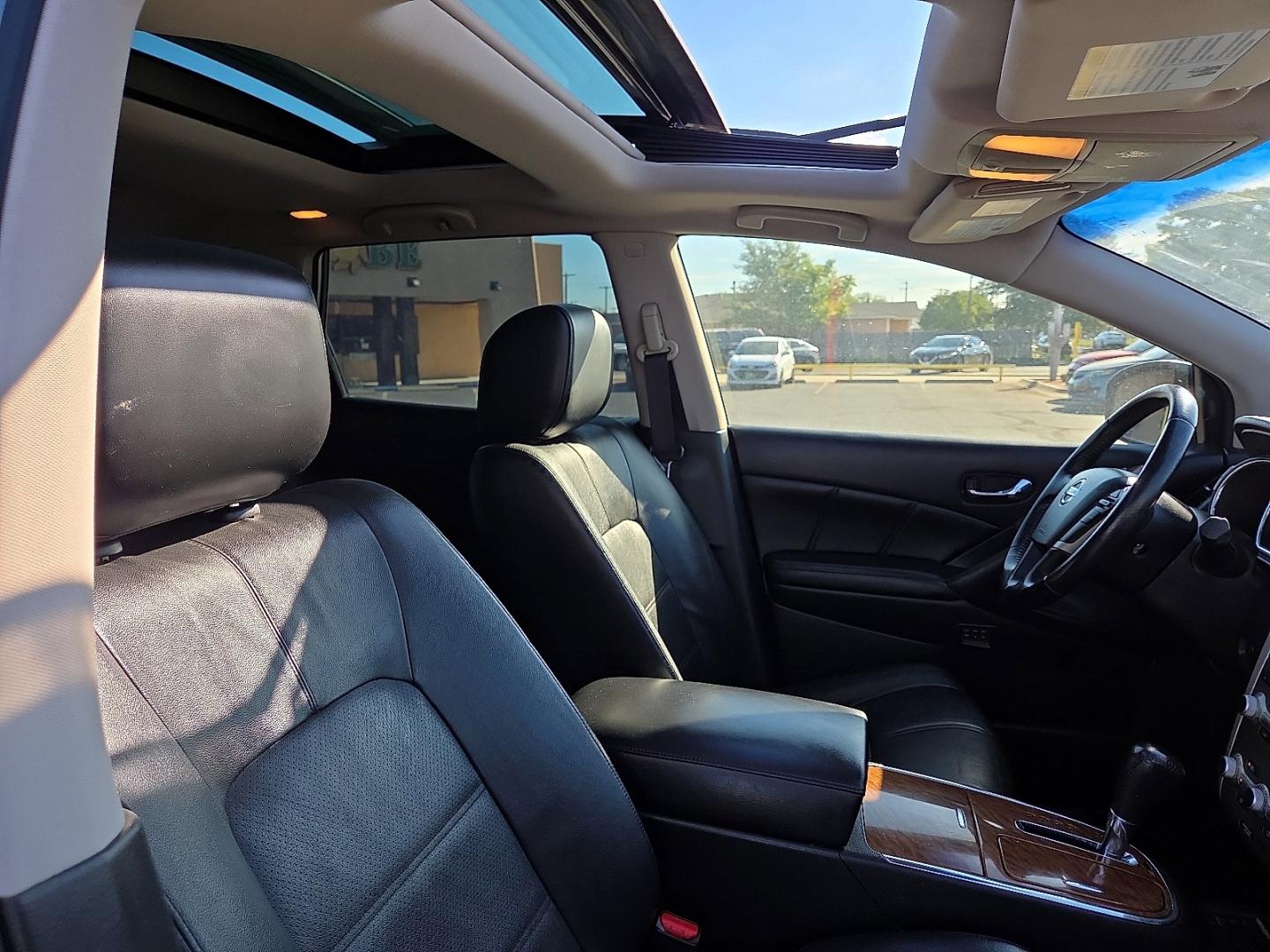 2014 Gun Metallic - KAD /Black - G Nissan Murano LE (JN8AZ1MUXEW) with an 3.5L V-6 DOHC, variable valve control, regular gasoline, engine with 260HP engine, located at 4711 Ave Q, Lubbock, TX, 79412, (806) 687-2362, 33.551304, -101.855293- Photo#10